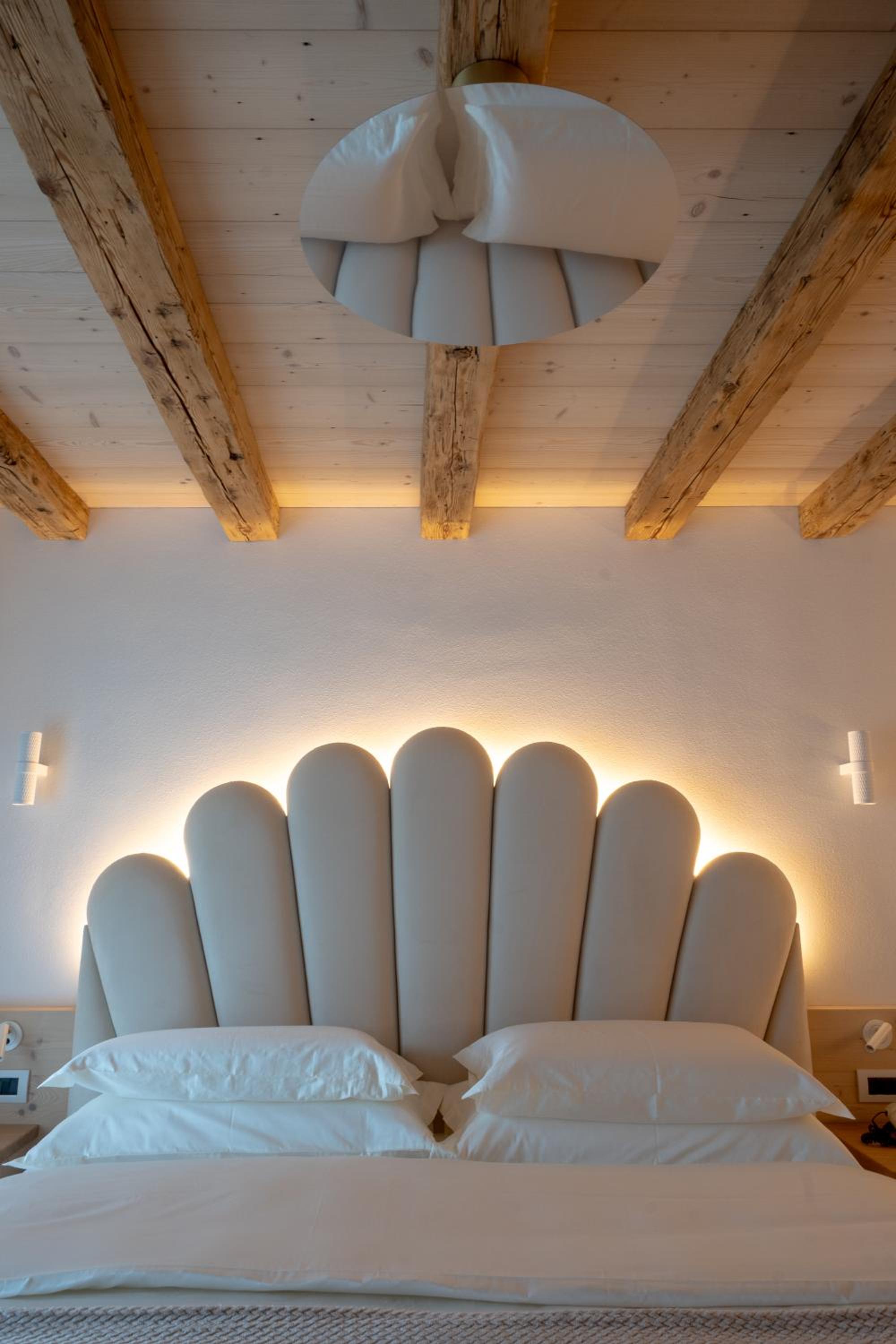 Deluxe King Room photo 3