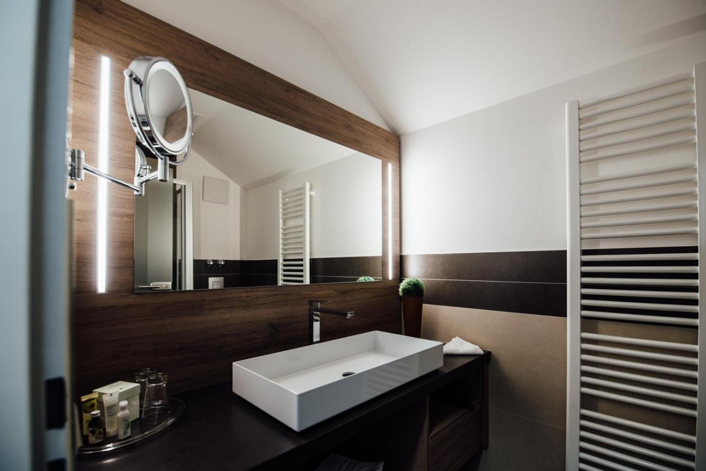Double Room - Photo 7