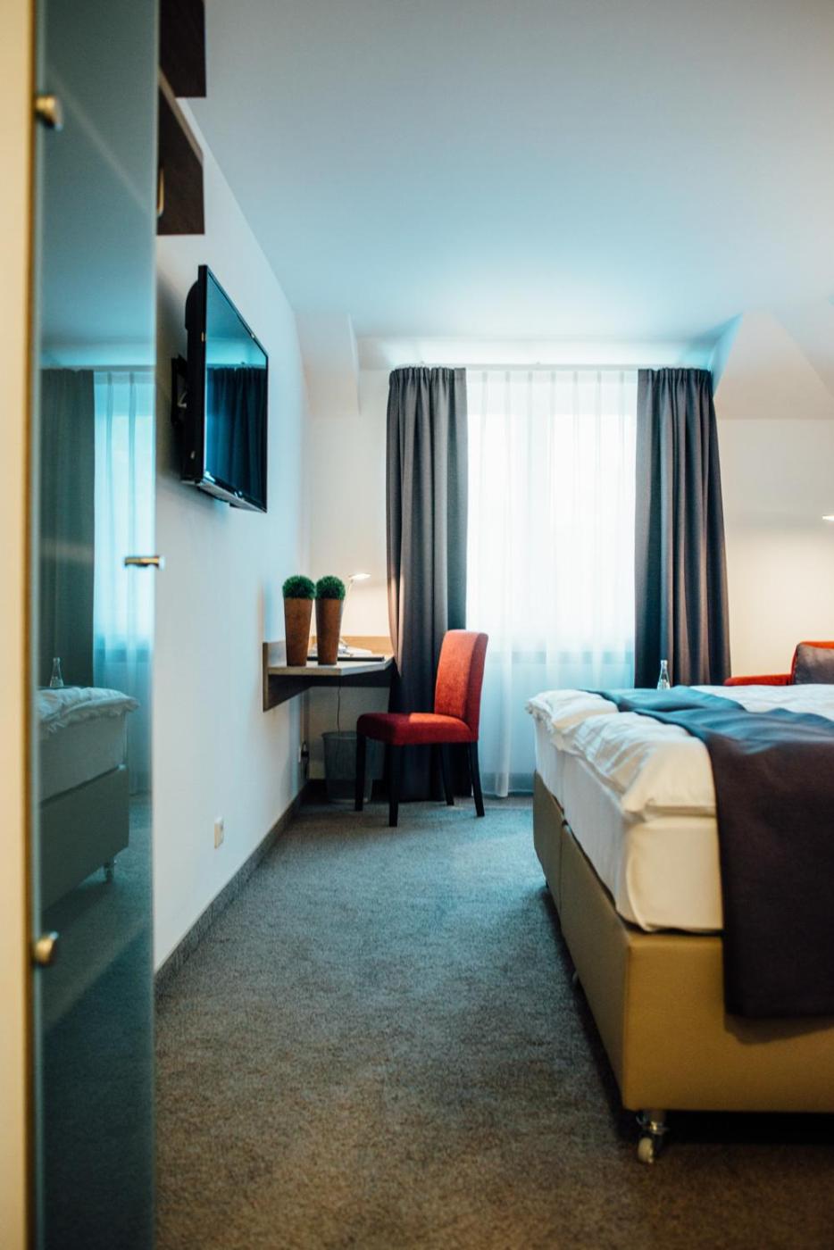 Standard Double Room - Photo 4