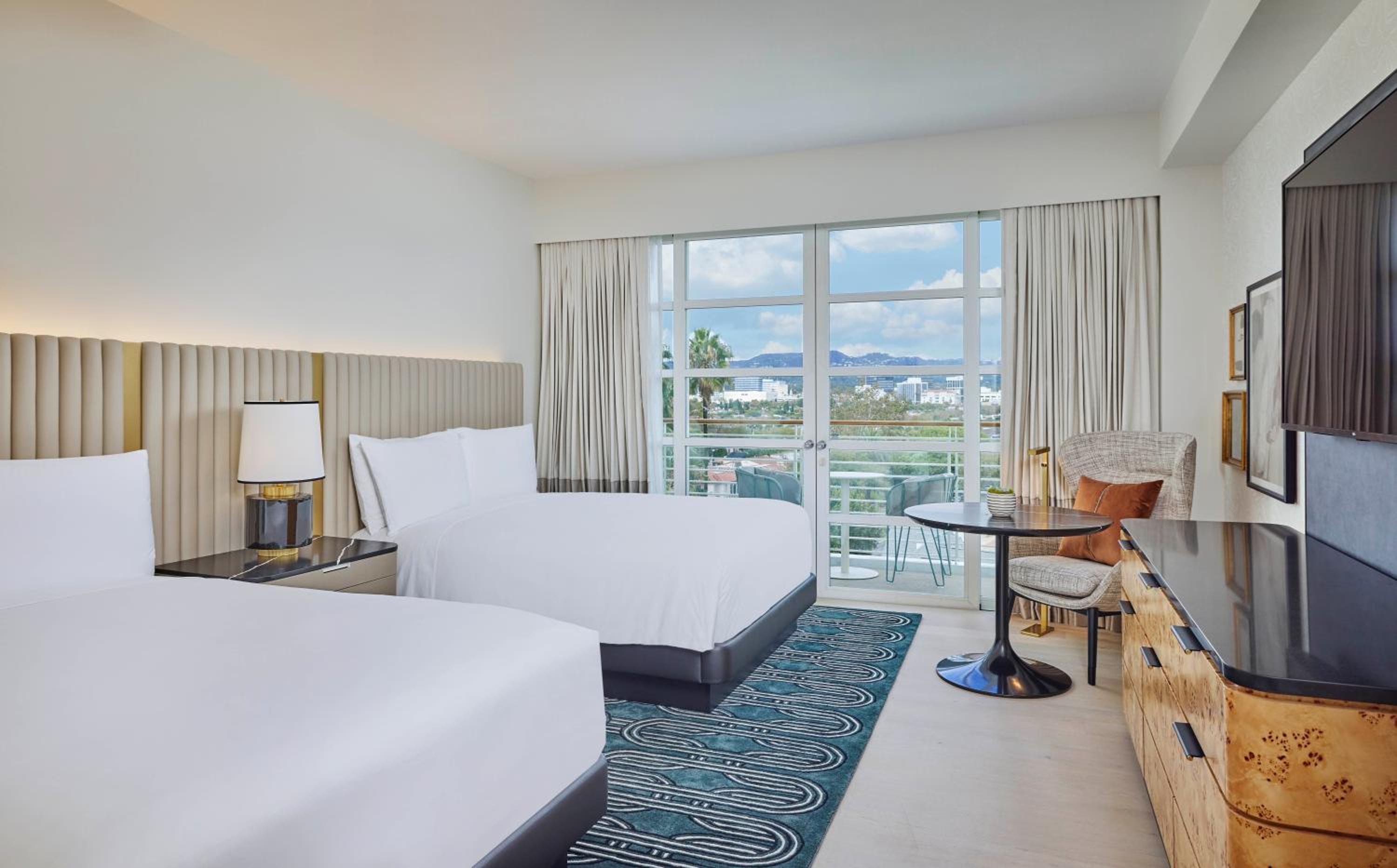 Premier City View Room with Two Queen Beds thumbnail 6
