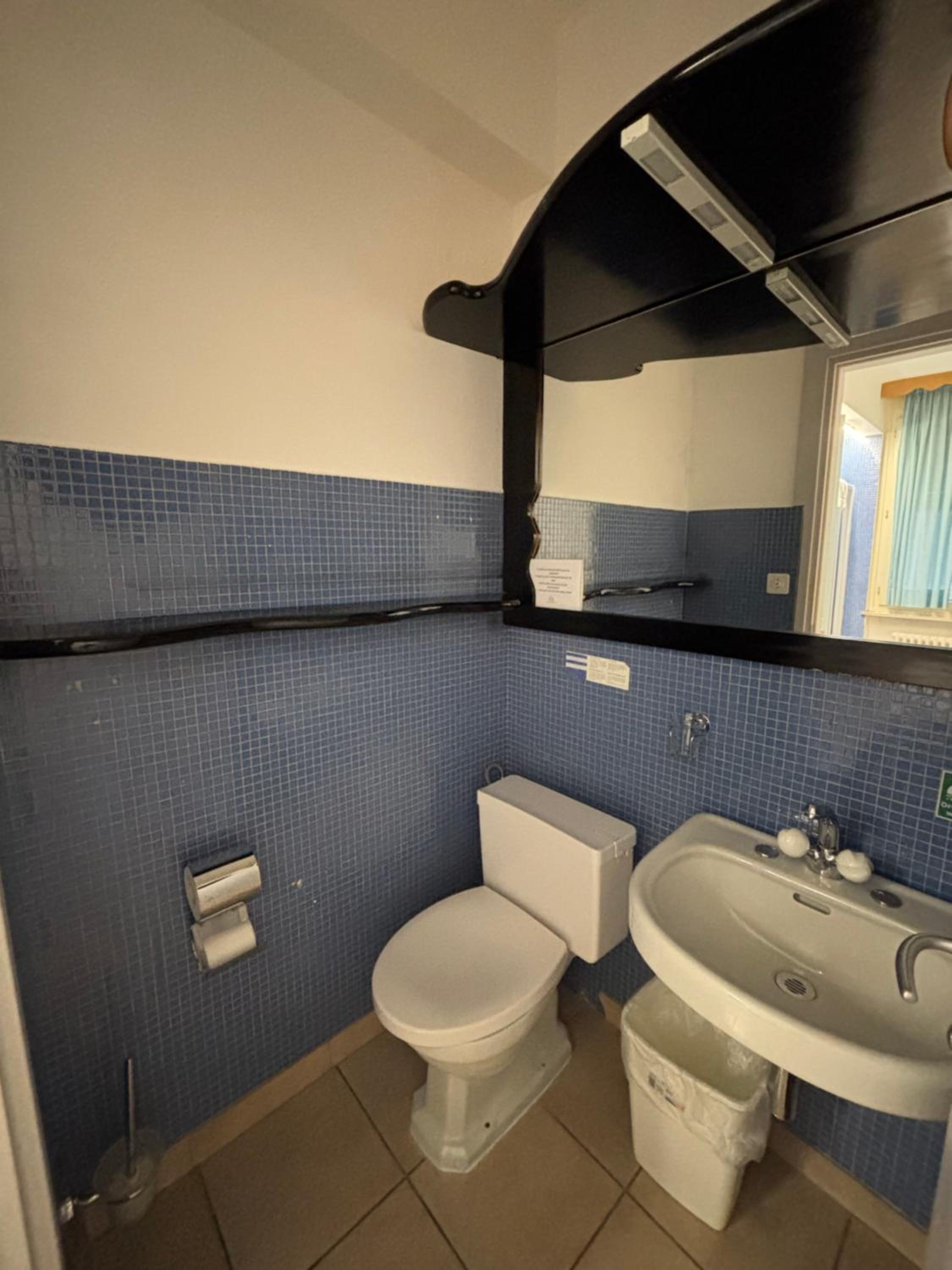 Single Room photo 2