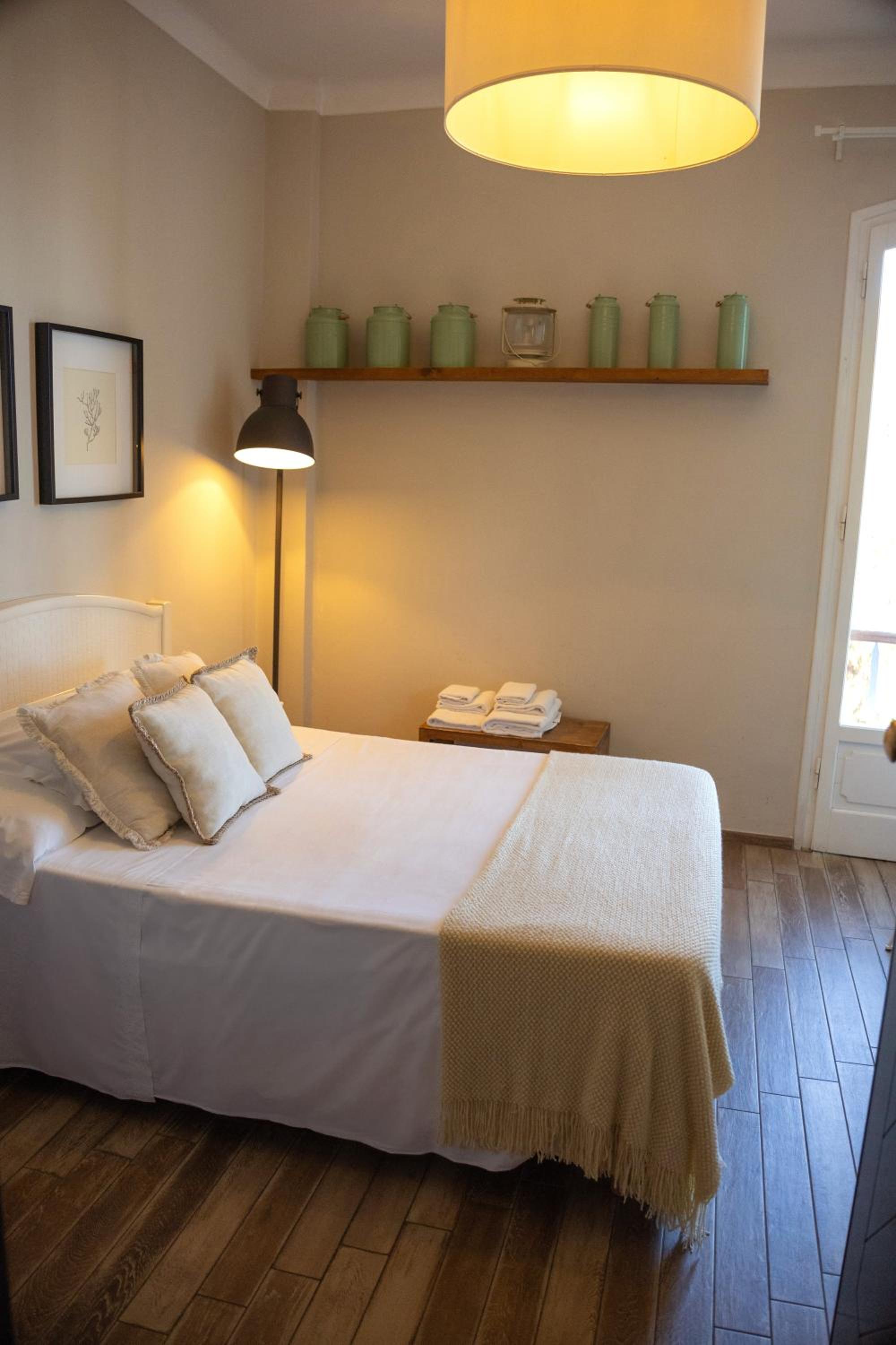 Deluxe Double Room - Photo 8