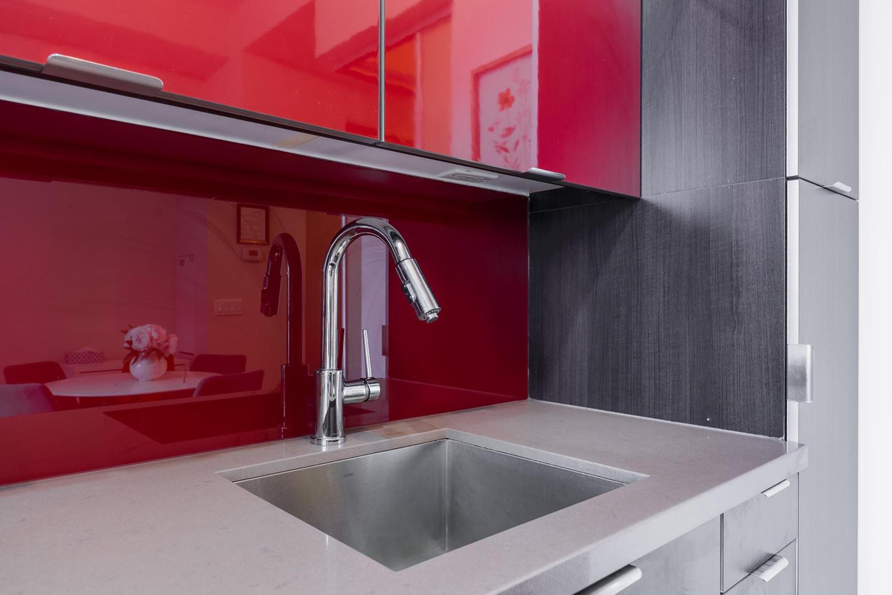 One-Bedroom Premium Apartment thumbnail 6