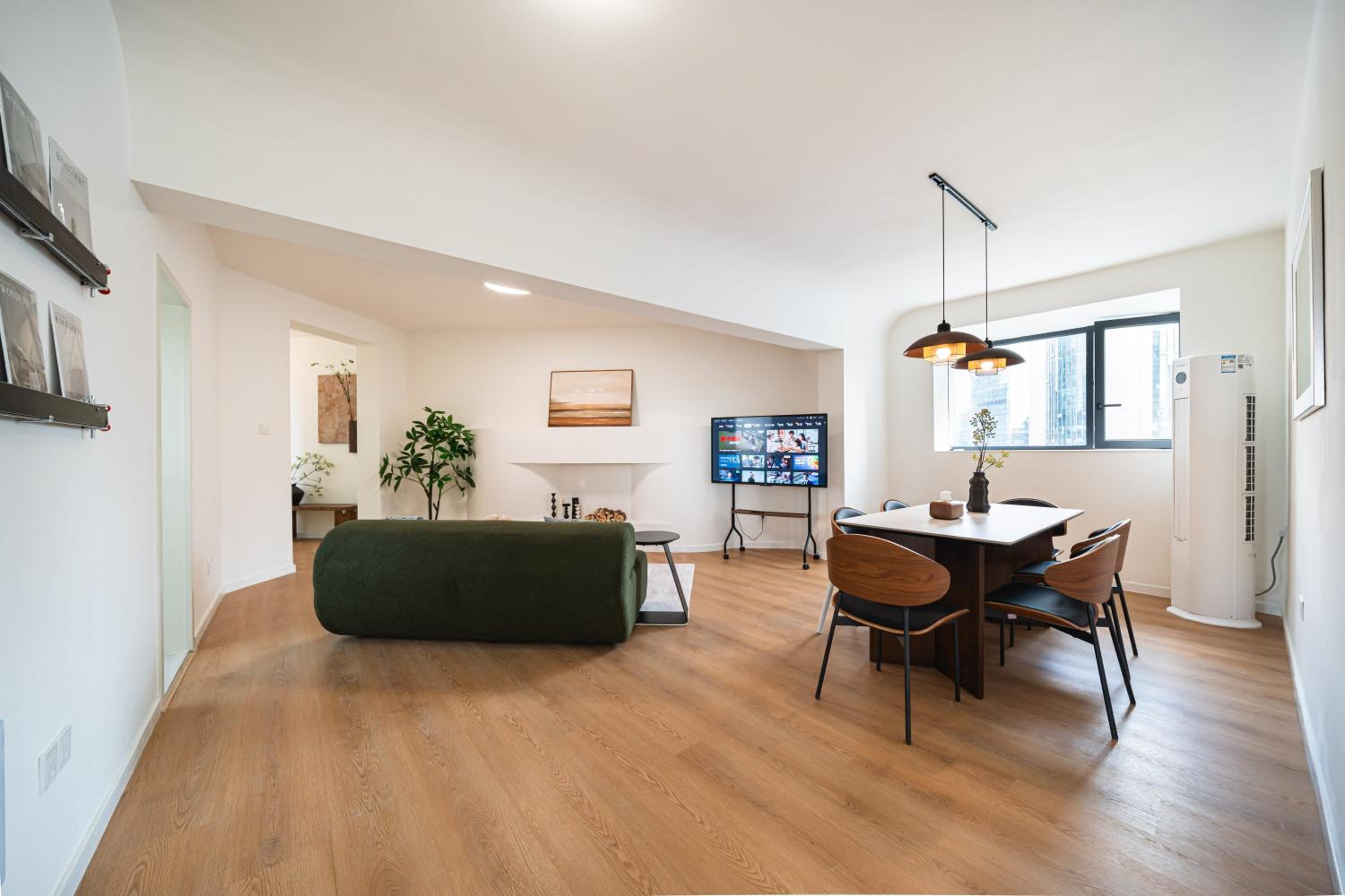 Three-Bedroom Apartment with Balcony