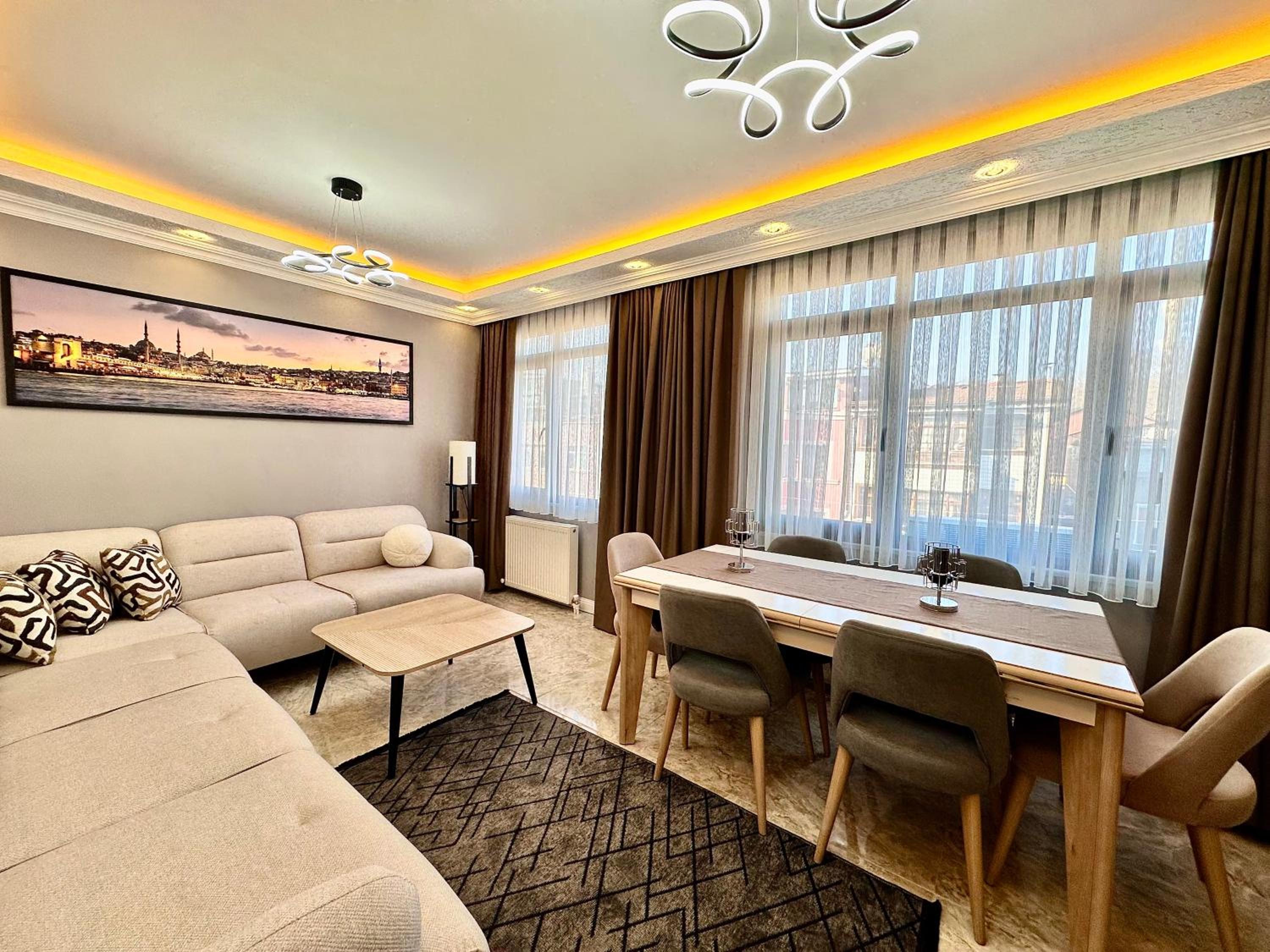 Family Two-Bedroom Apartment with View photo 1