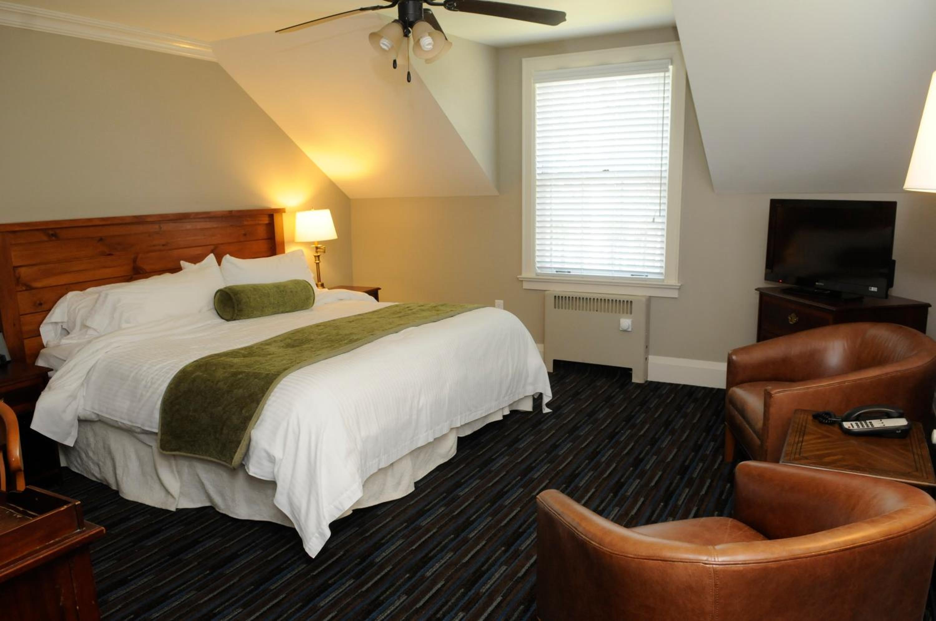 Deluxe Queen Room - Inn