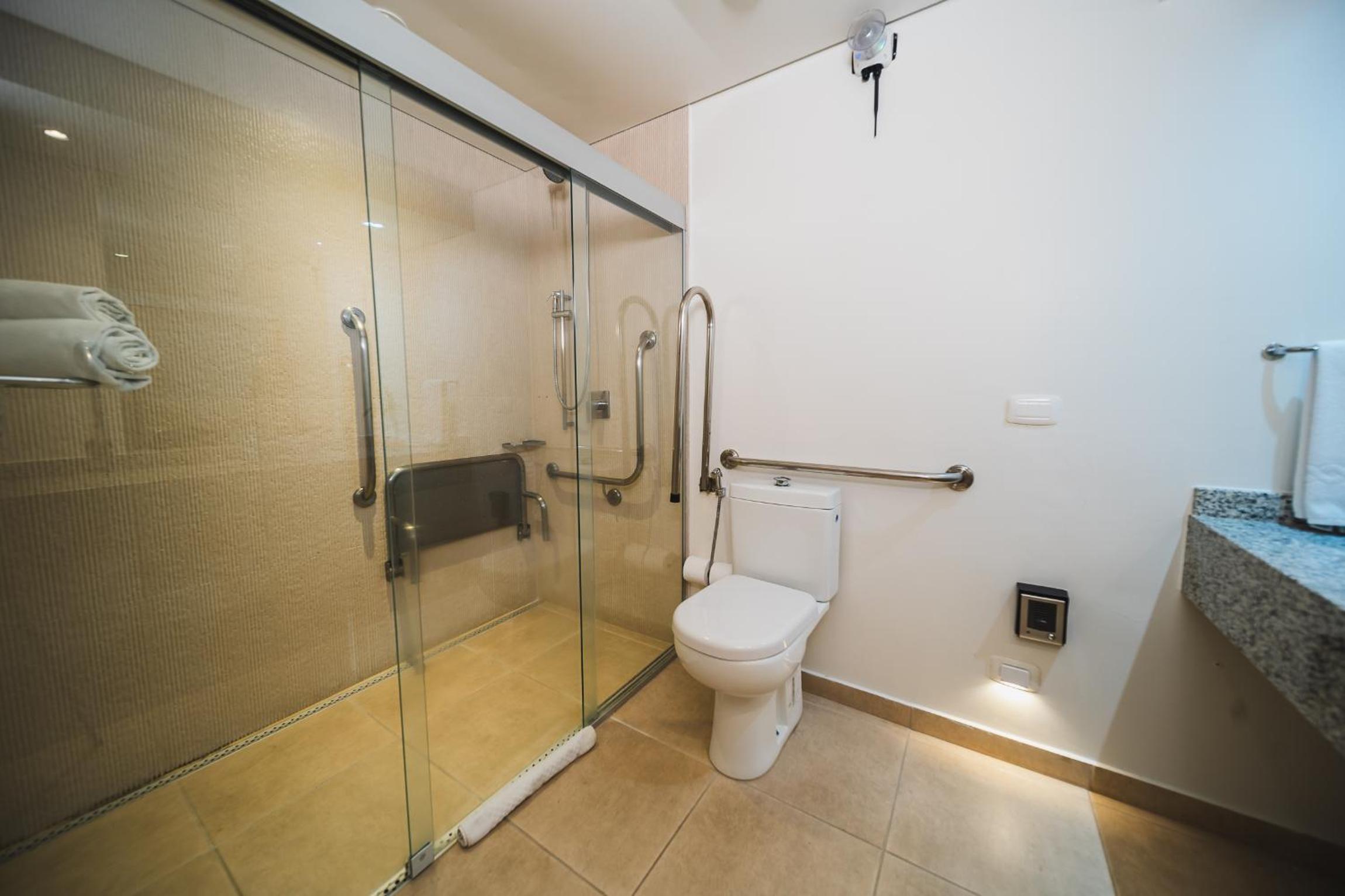 Triple Room - Disability Access - Photo 7