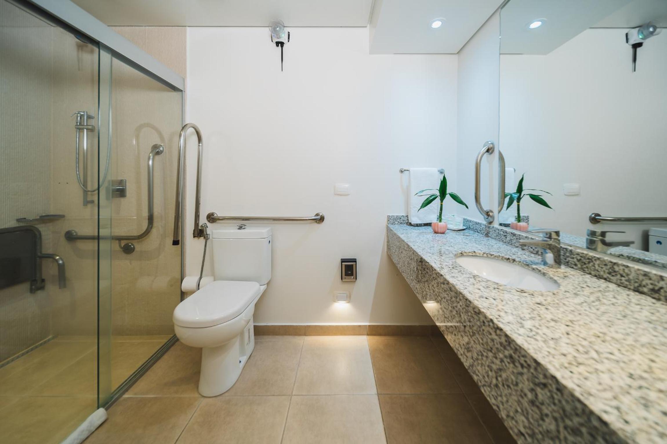 Triple Room - Disability Access - Photo 6