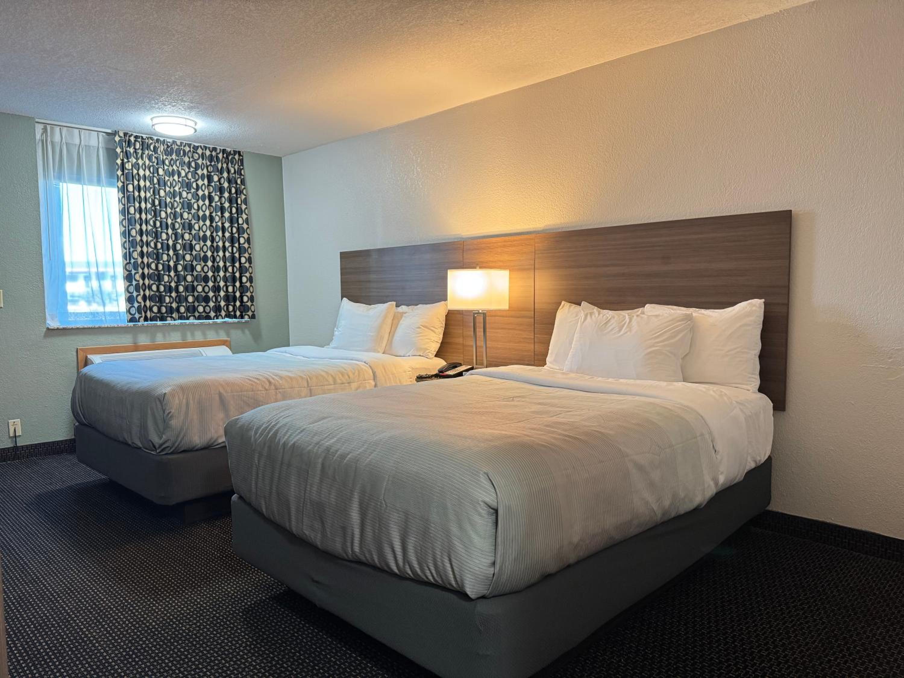 Quadruple Room - Non Smoking/Interior Hall photo 1