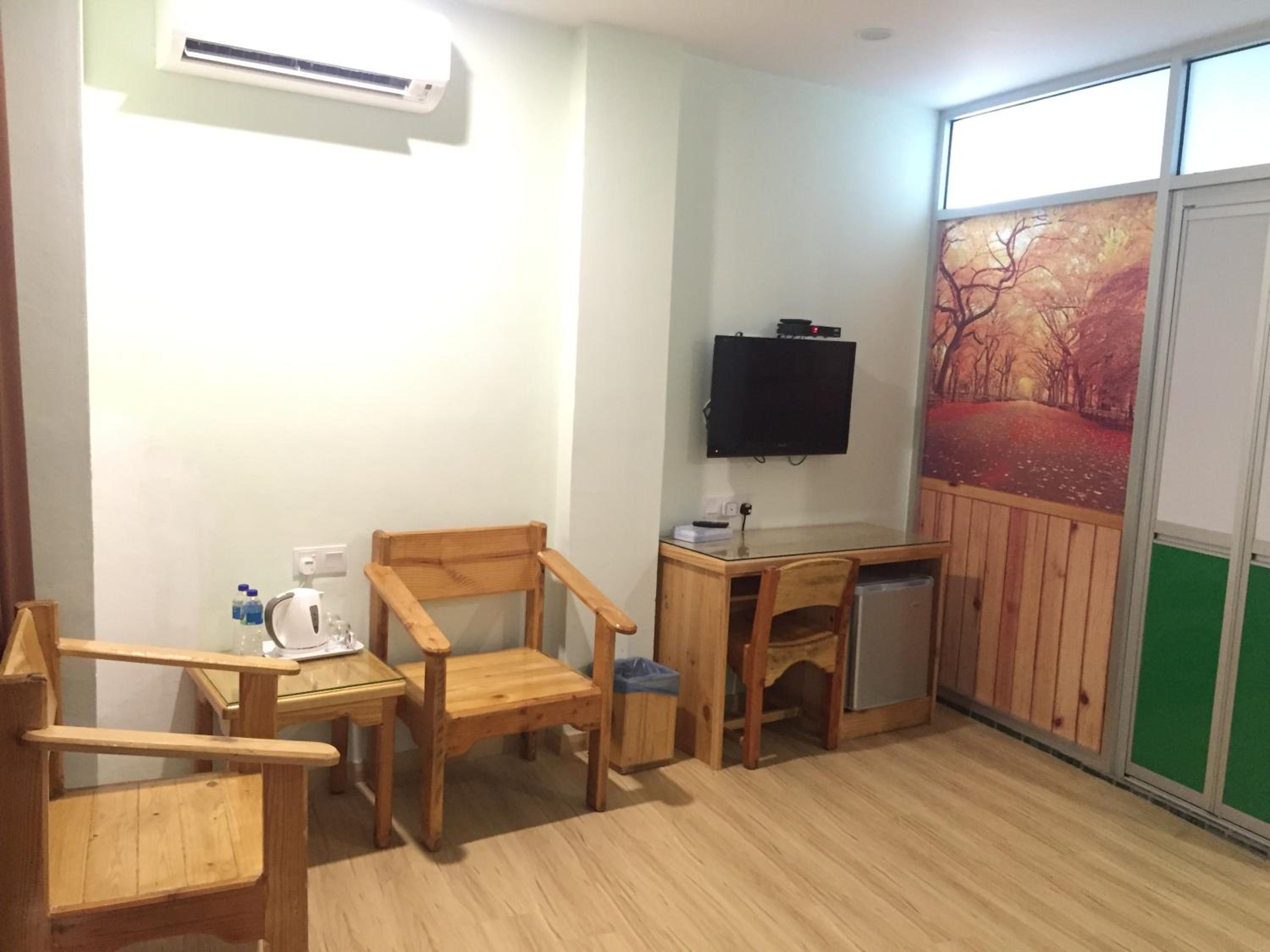 Deluxe Room - Photo 2