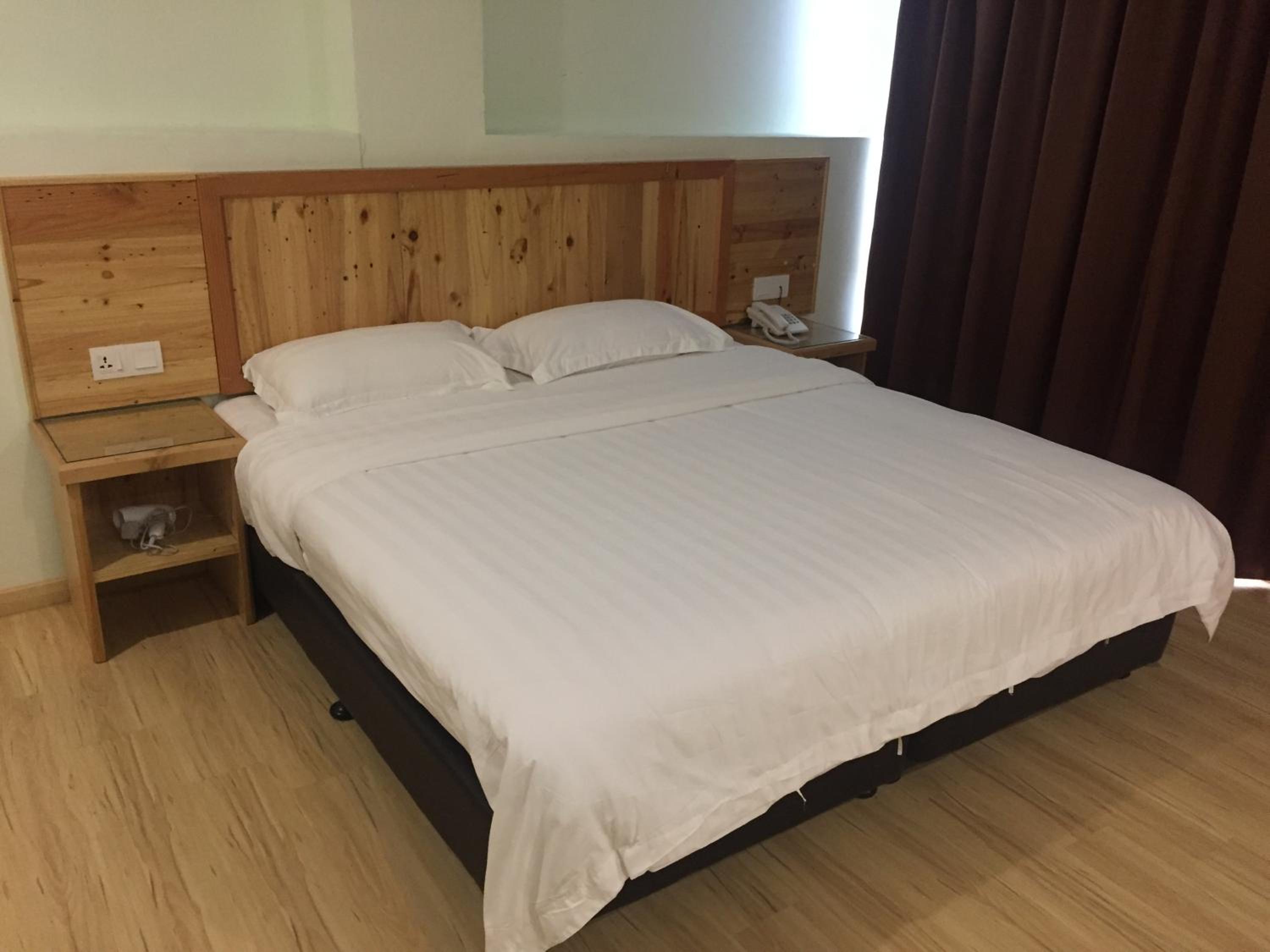Deluxe Room - Photo 4