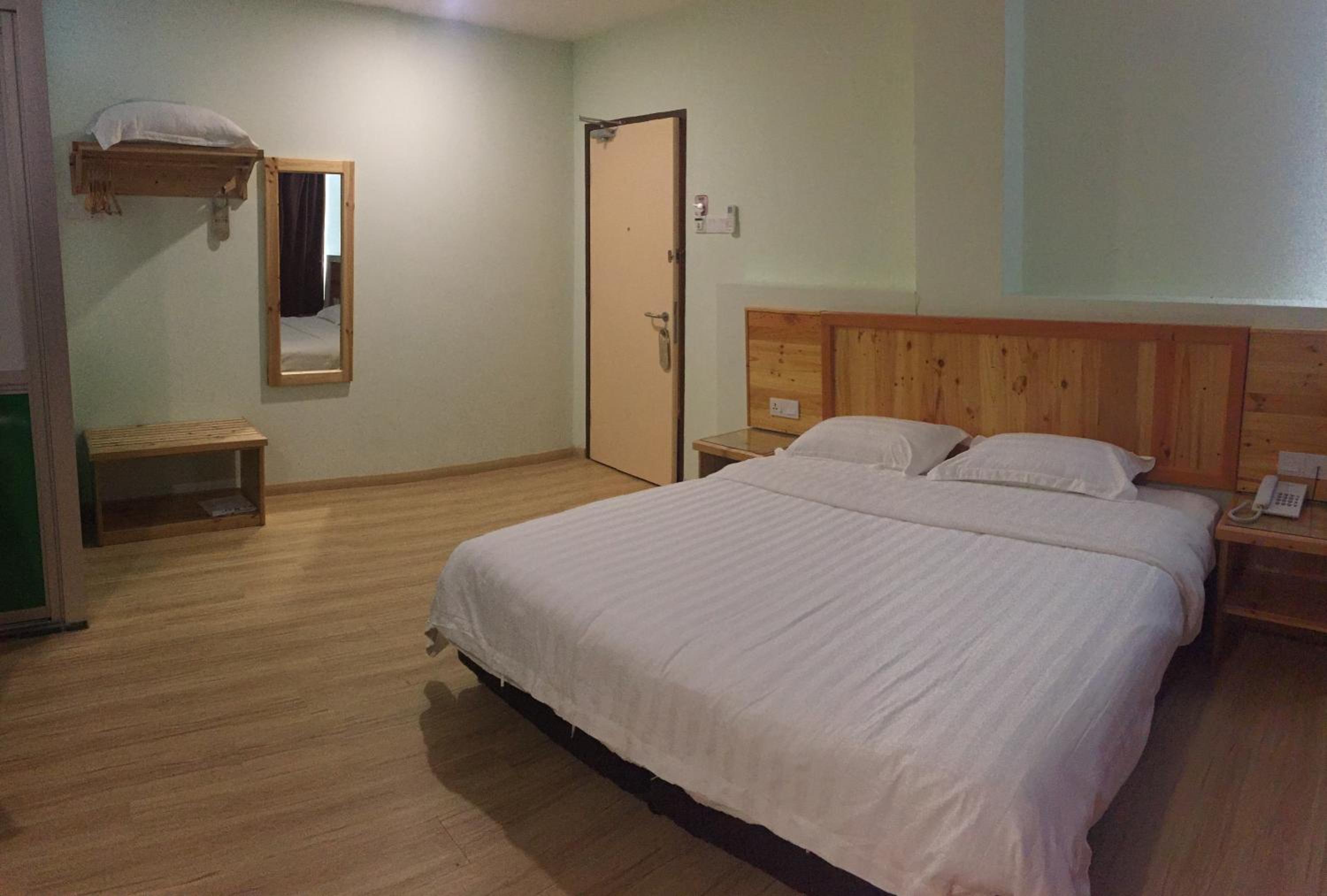 Deluxe Room - Photo 3