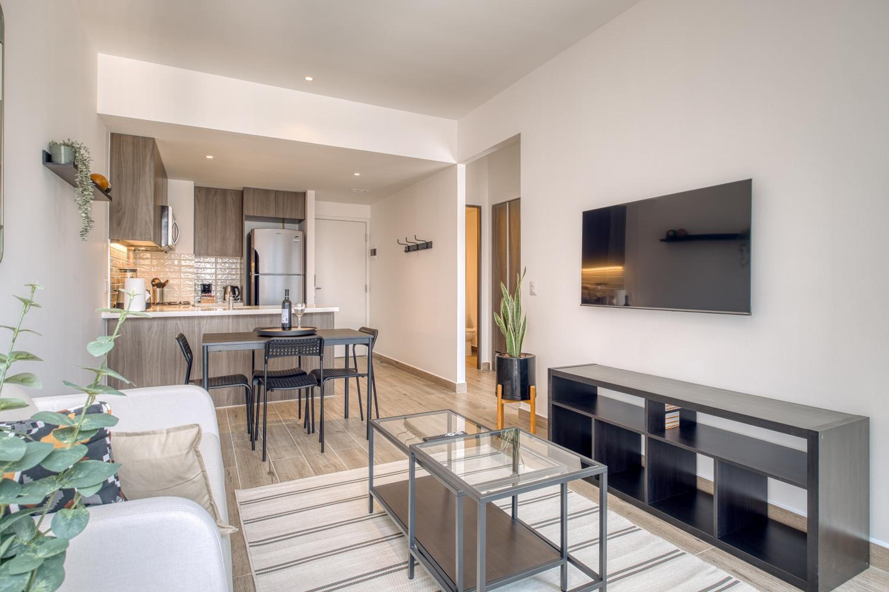 One-Bedroom Apartment with Balcony and City View photo 2
