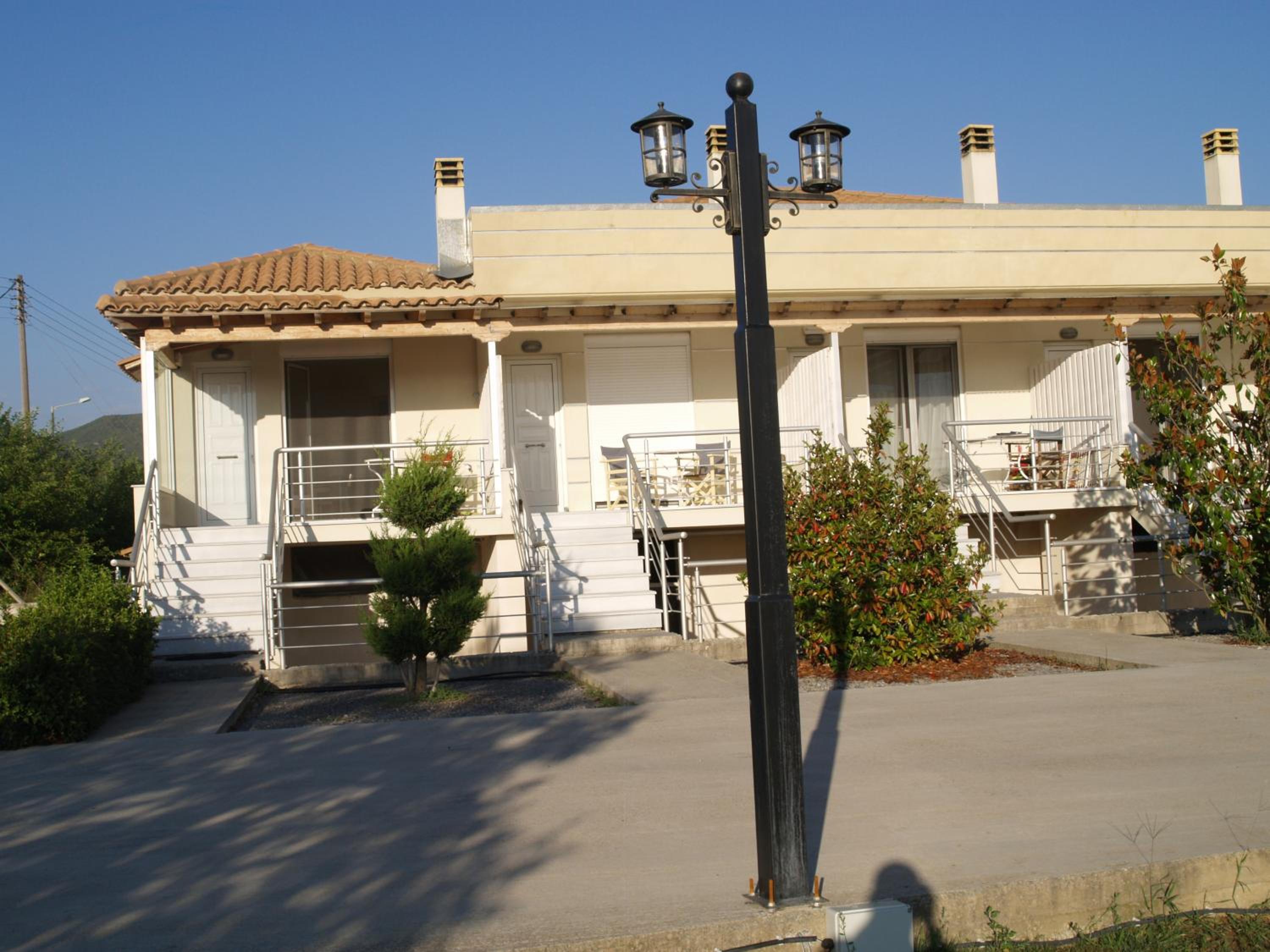 Apartment with Balcony - Photo 16
