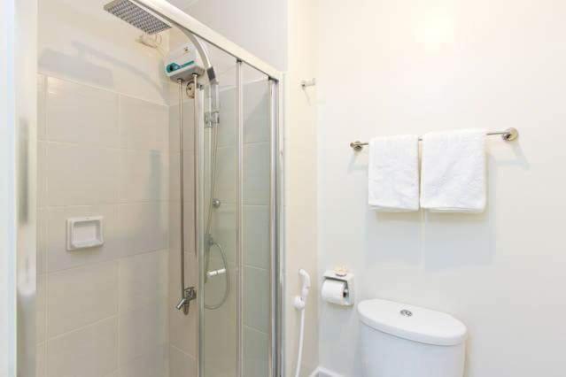 Studio Apartment - Photo 8
