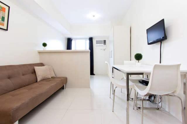 Studio Apartment - Photo 3