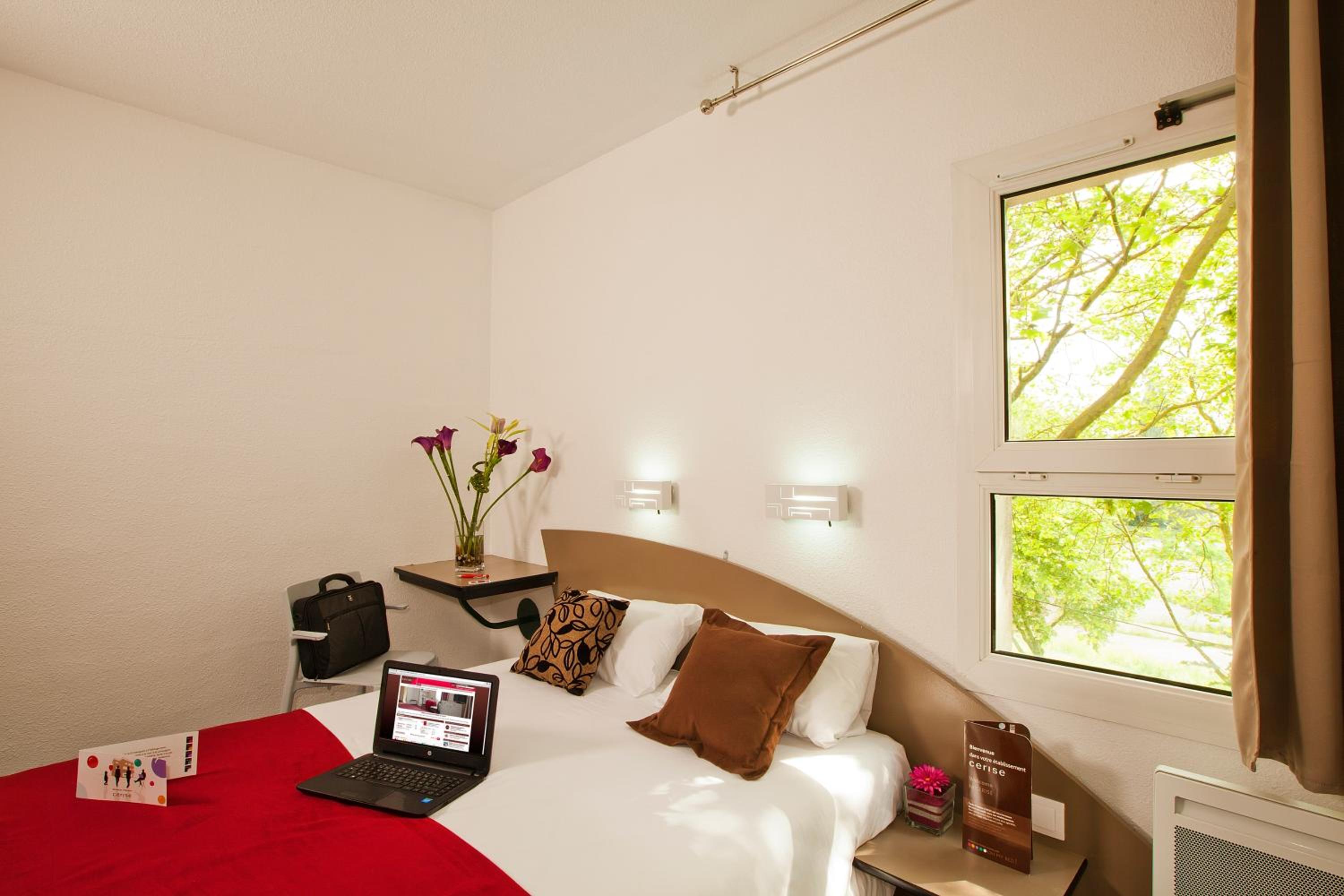 Double Room - Photo 12