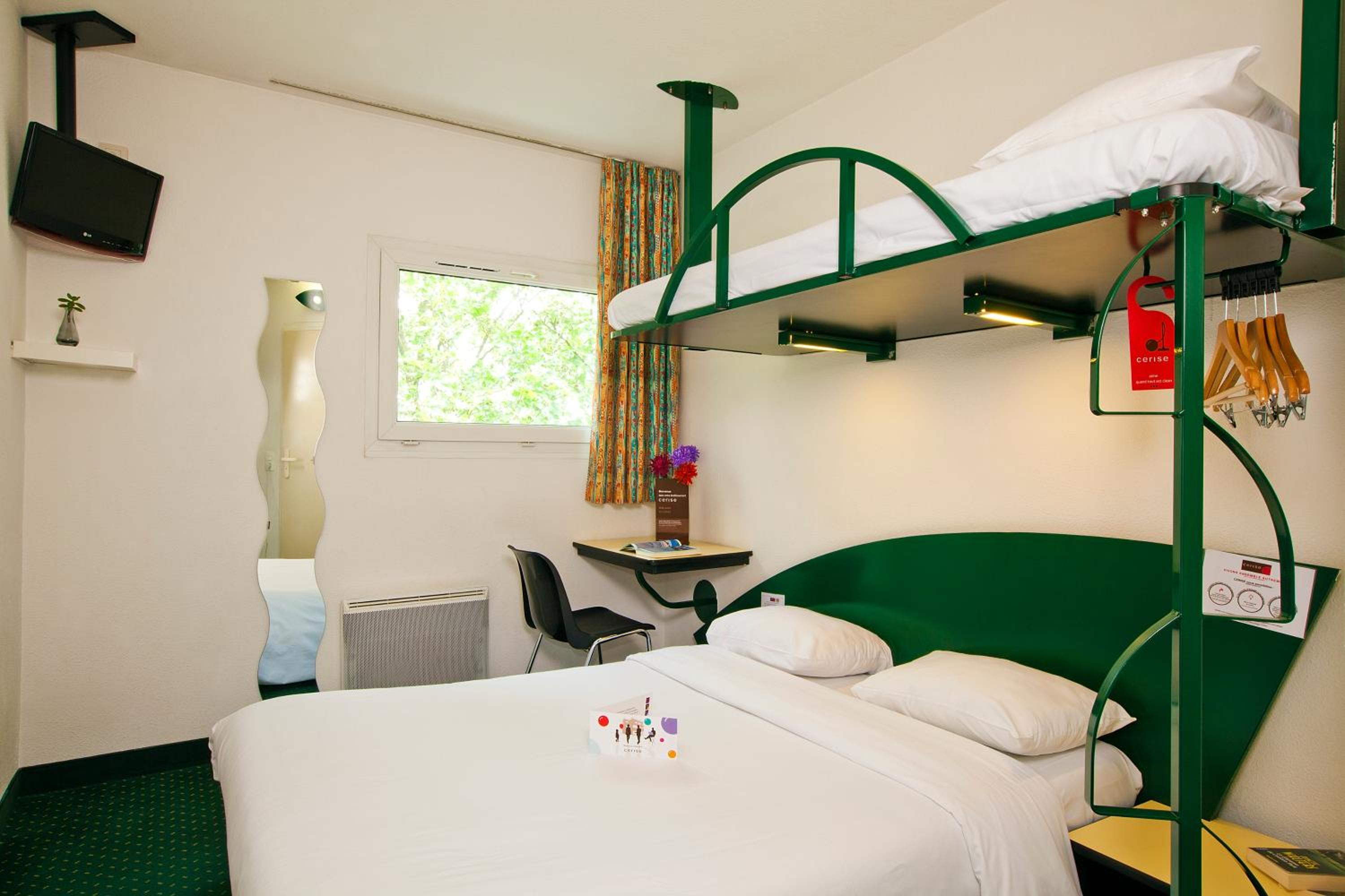 Triple Room - Photo 9