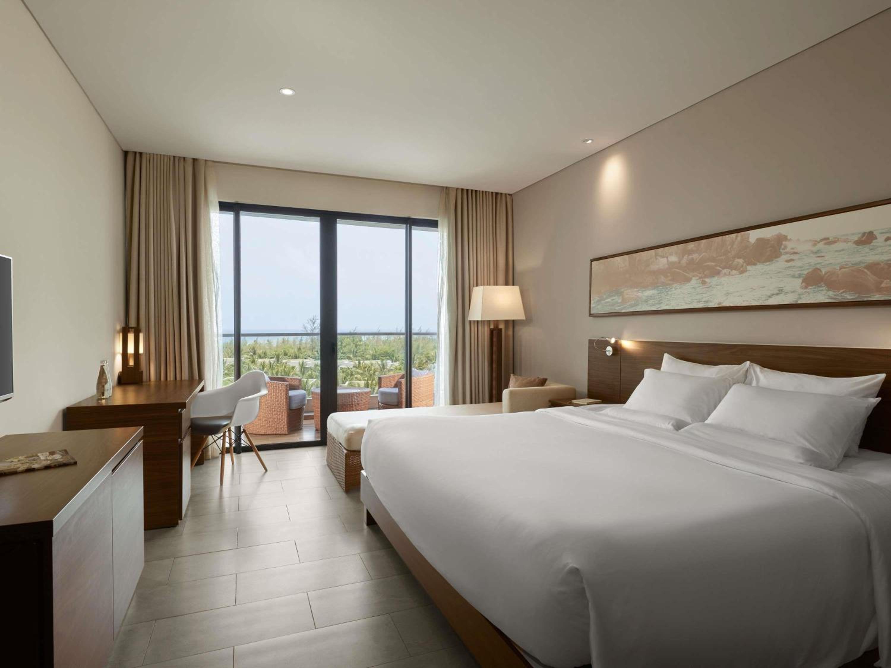 Superior Double Room with Pool View photo 2