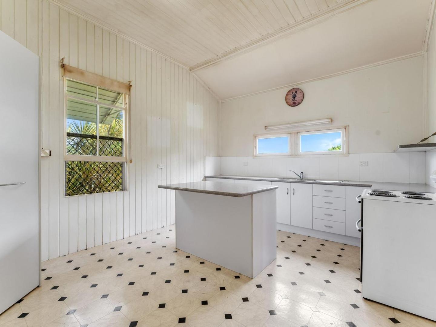 Four-Bedroom Vacation Home photo 2