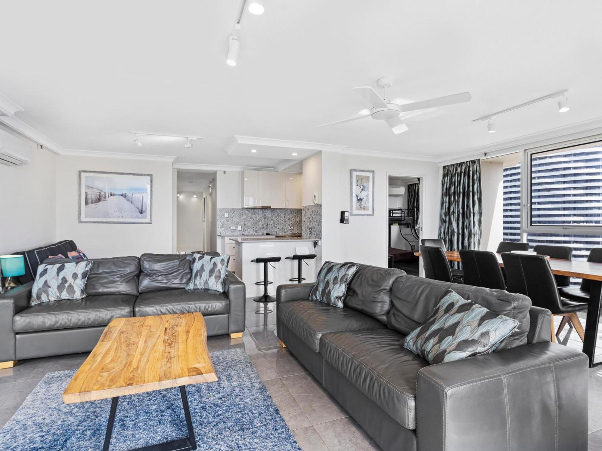 Three Bedroom Family Ocean View Apartment photo 3