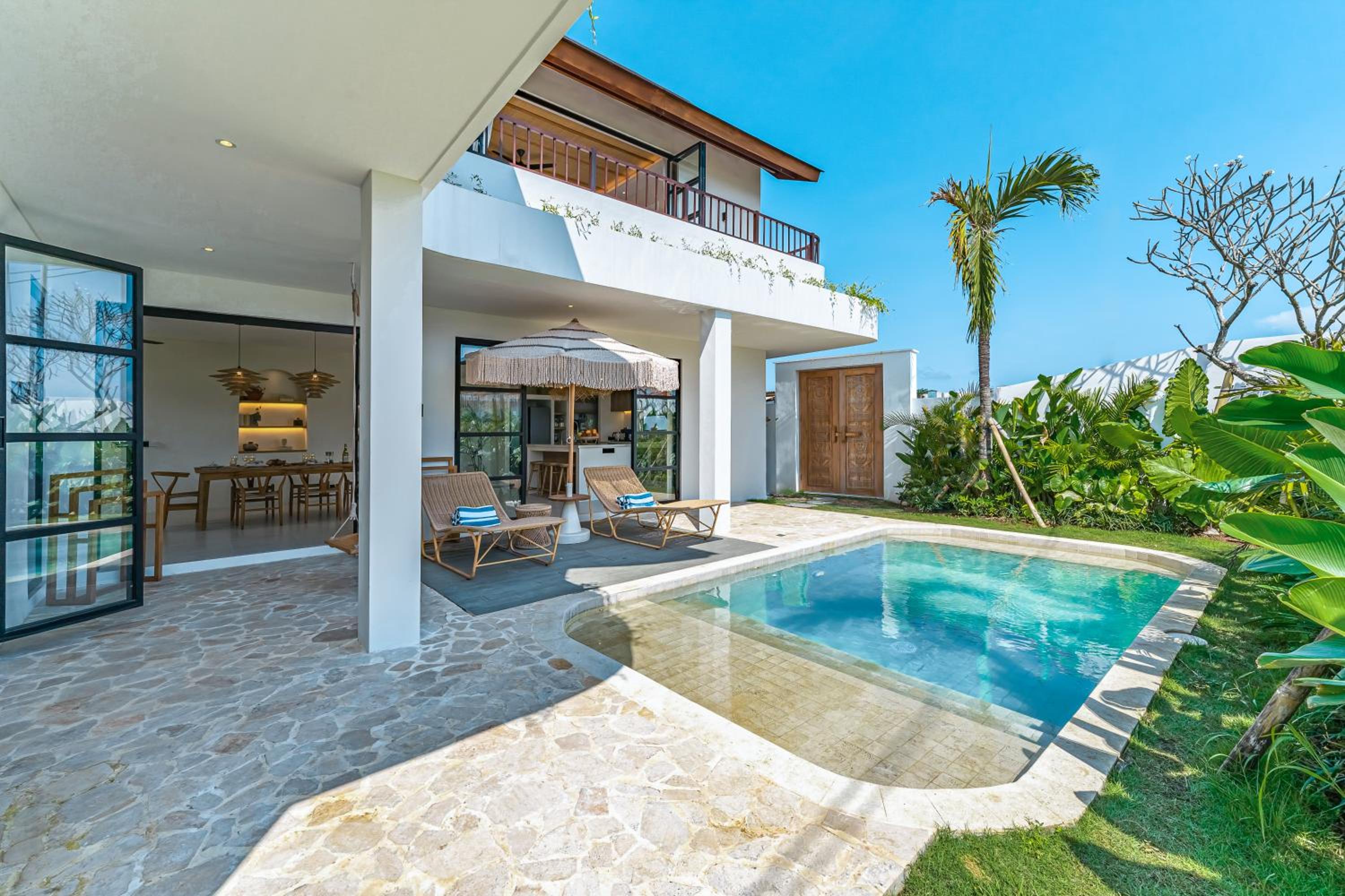 Villa photo 2