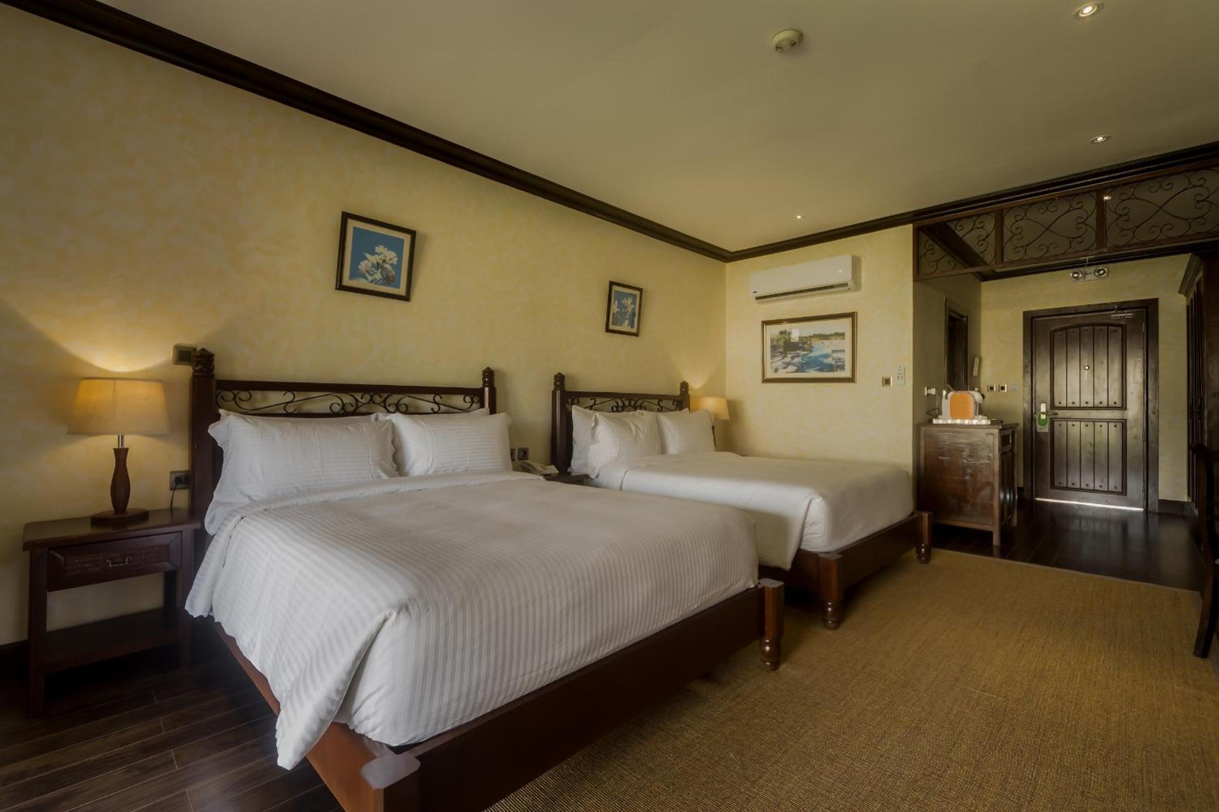 Suite with Garden View