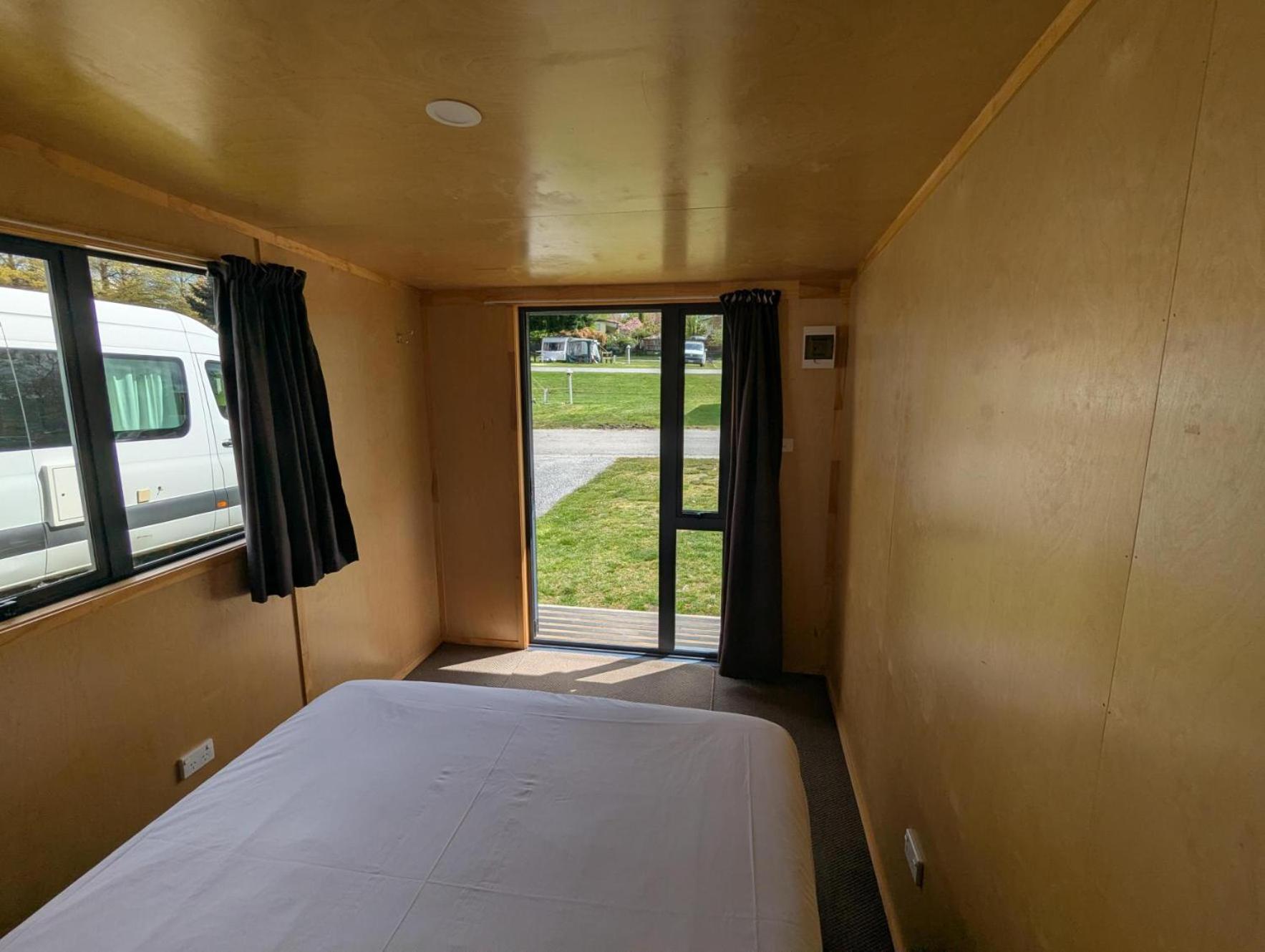 Basic Cabin photo 2