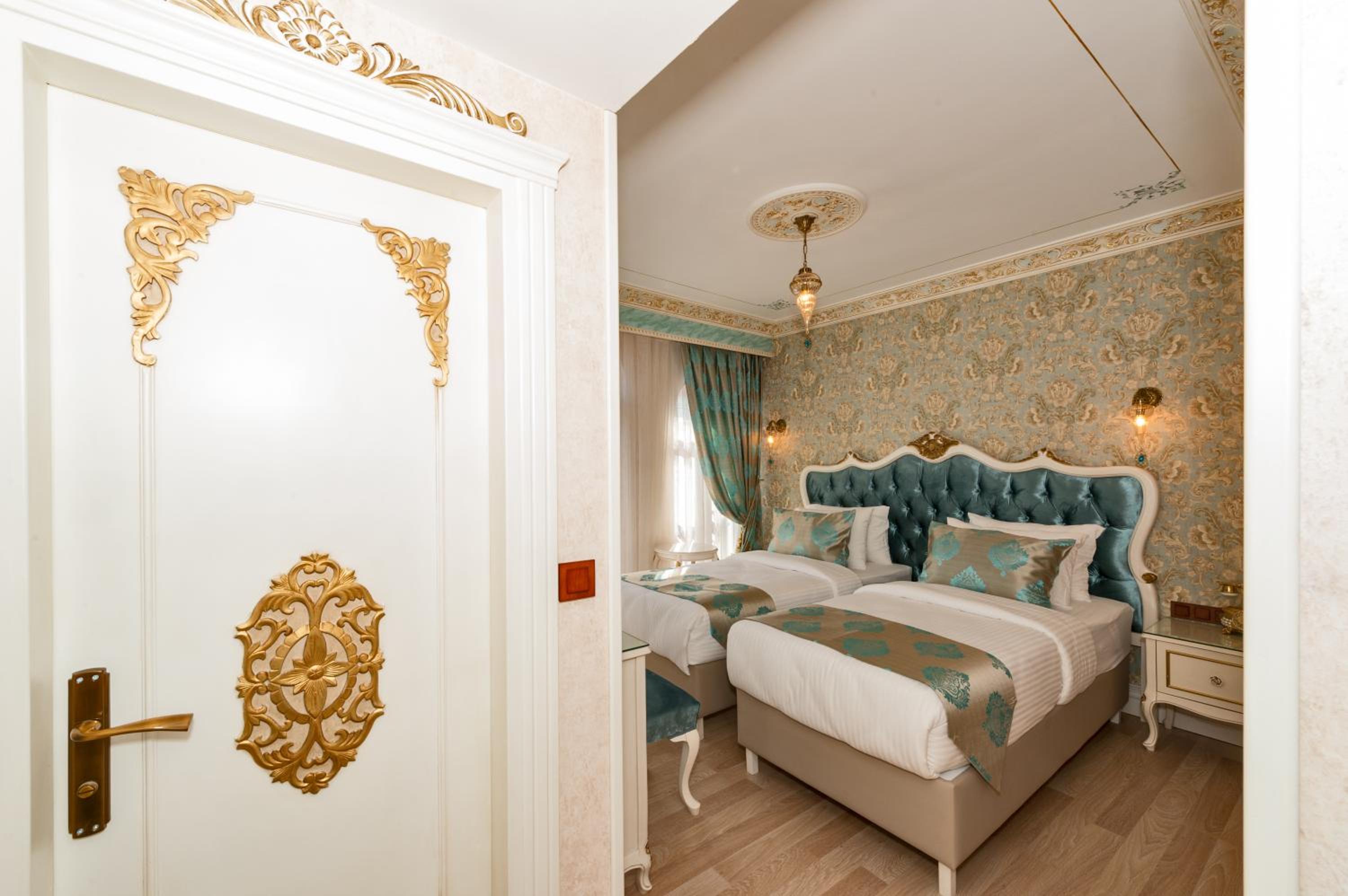 Standard Double or Twin Room photo 3