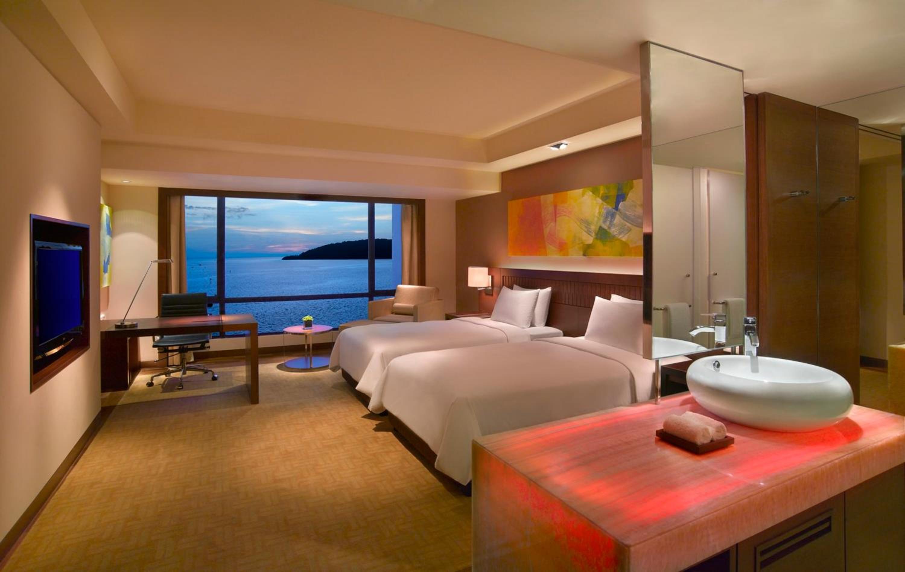 Twin Room with Sea View - Club Access - Photo 2