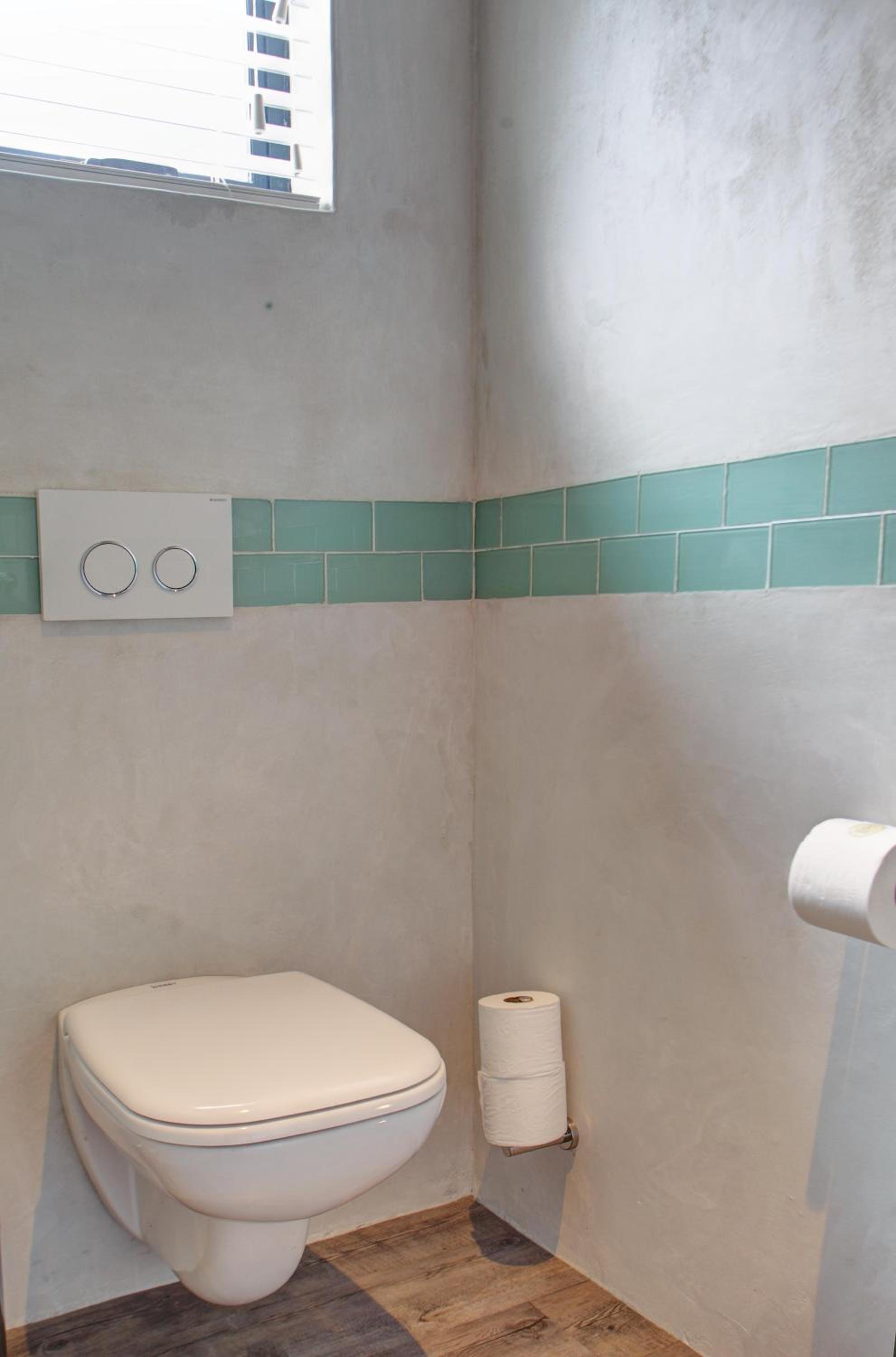 Superior Double or Twin Suite with Balcony - Photo 4