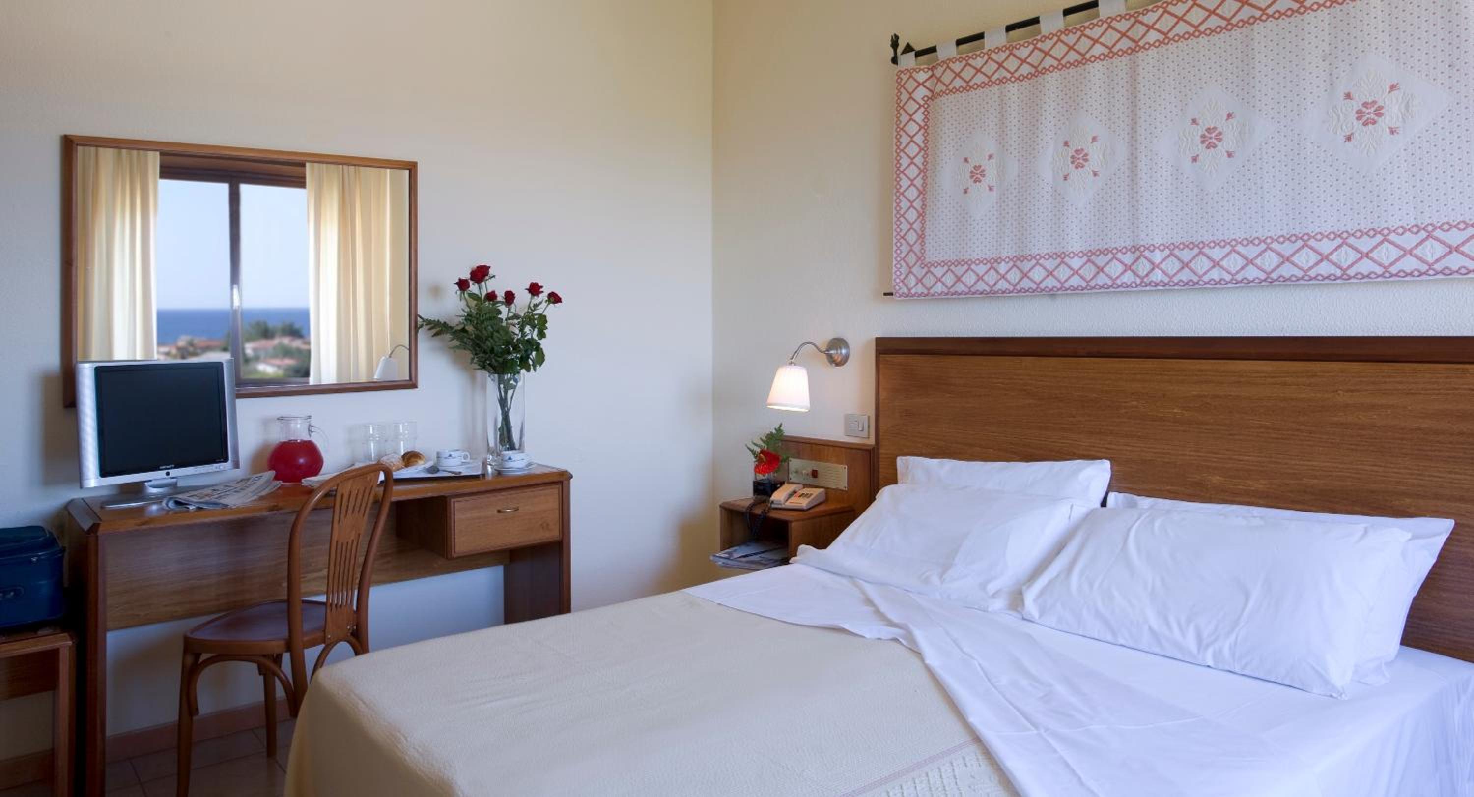 Double or Twin Room - Photo 2