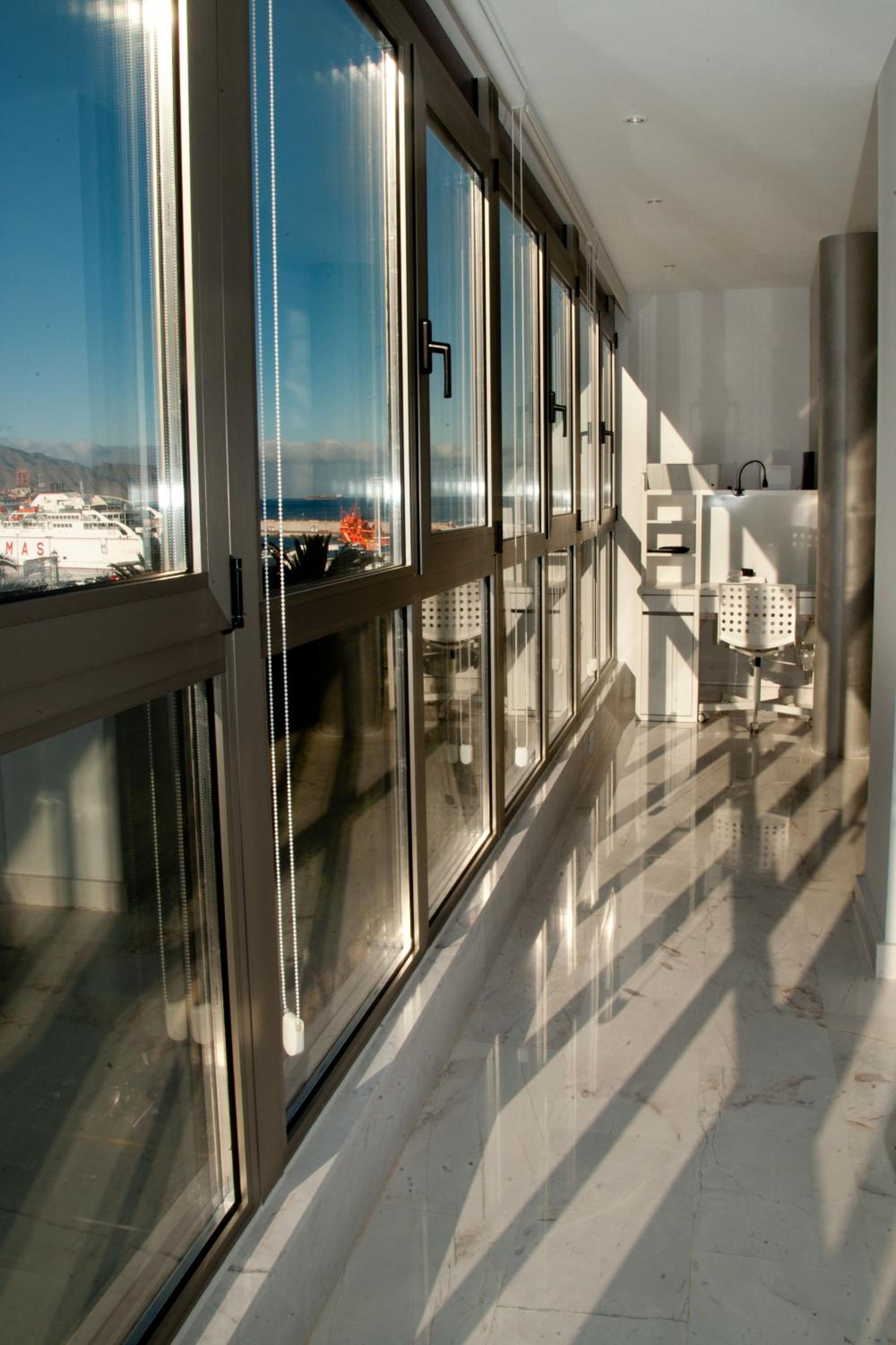 Apartment with Sea View - Photo 29