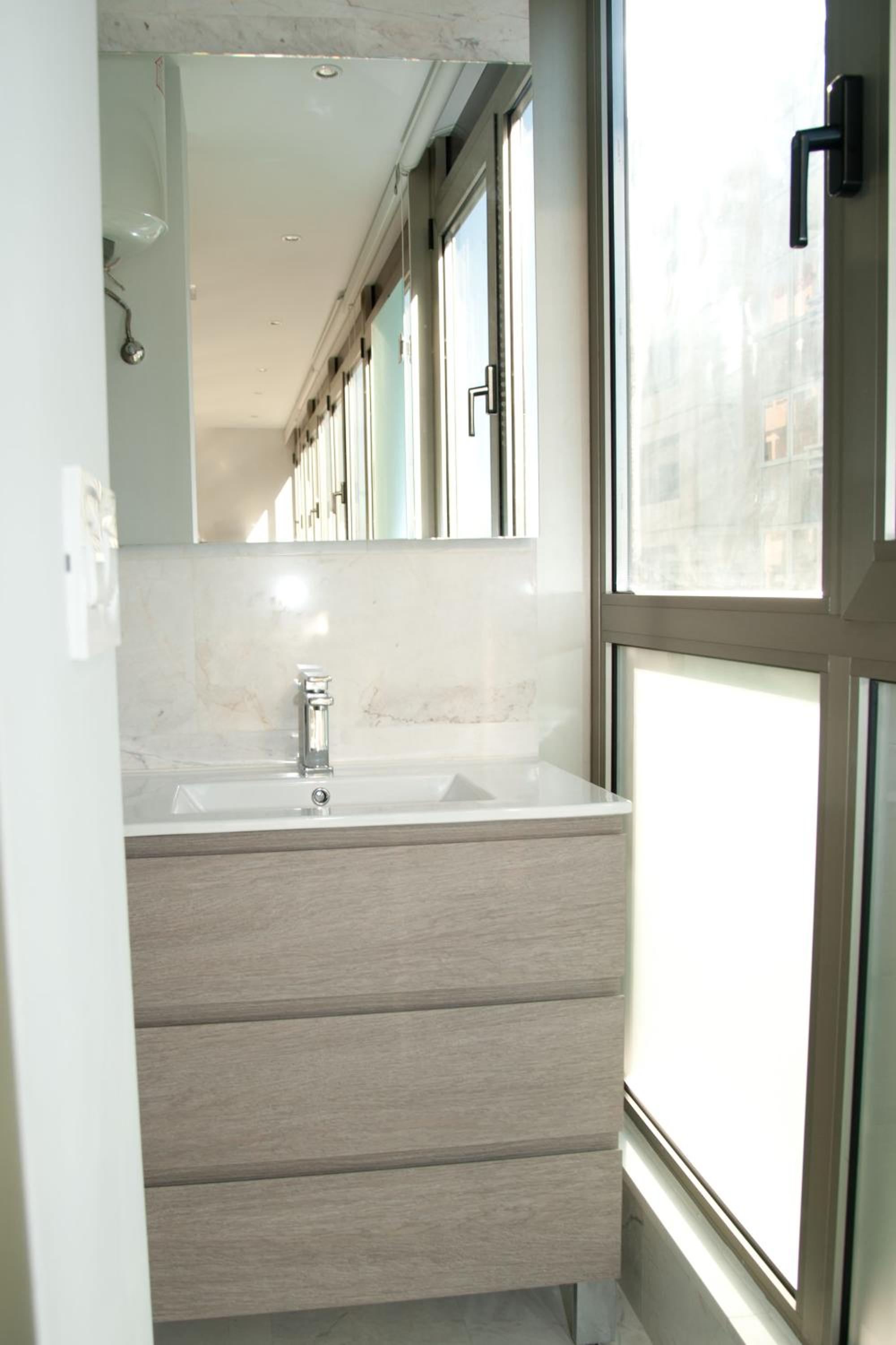 Apartment with Sea View - Photo 26