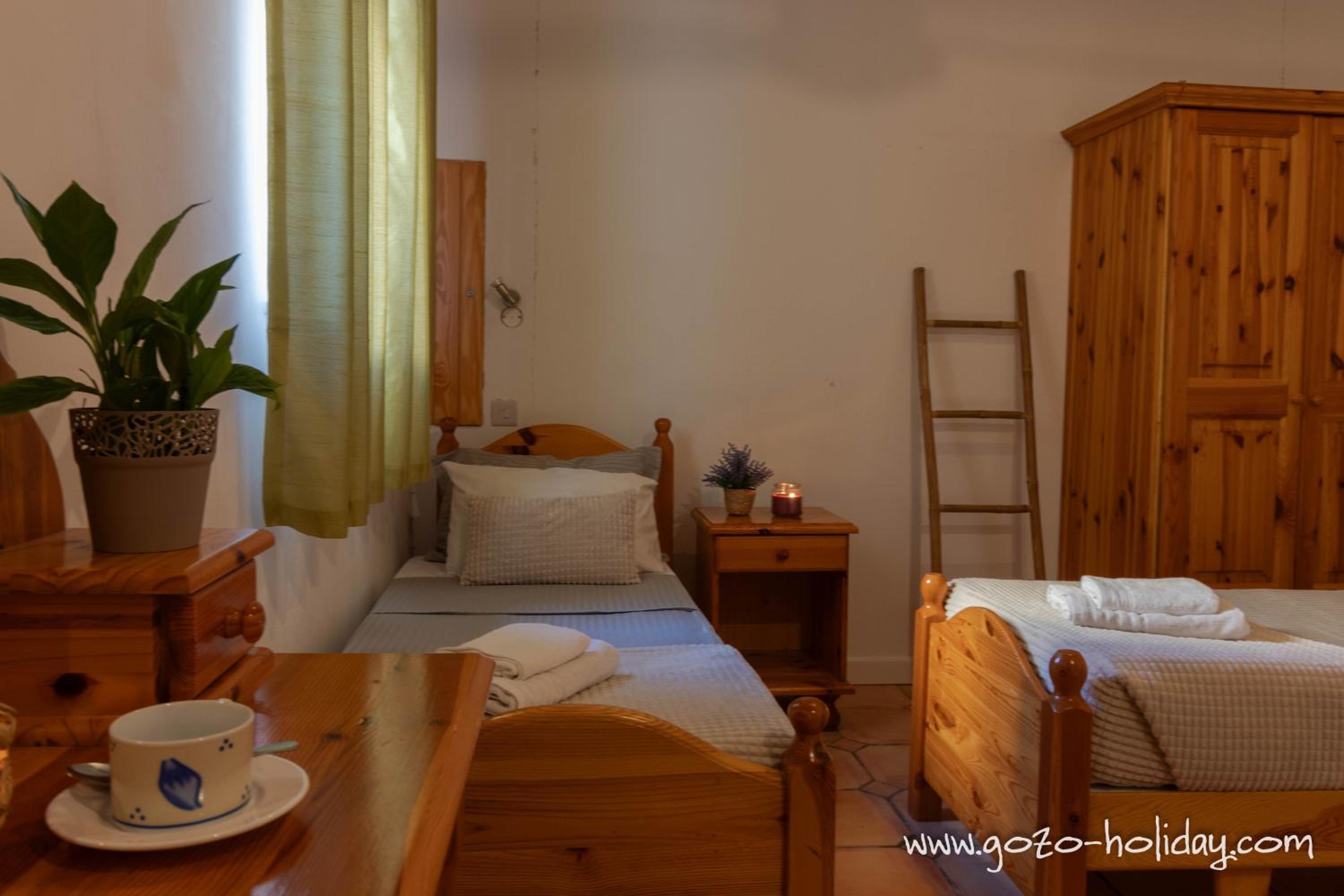 Triple Room with Private Bathroom photo 1