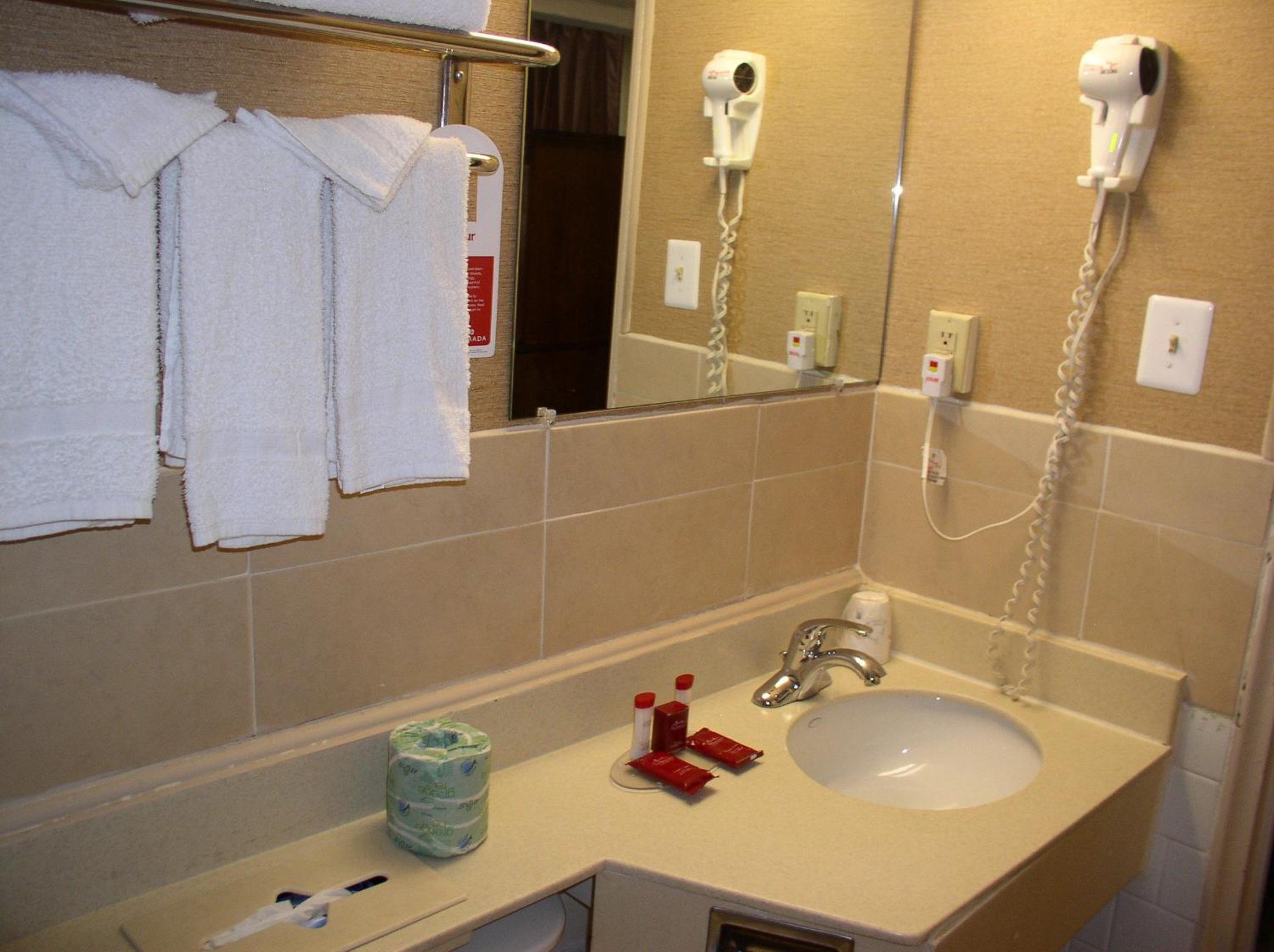 Double Room with Two Double Beds and Exterior Hall - Non-Smoking - Photo 3
