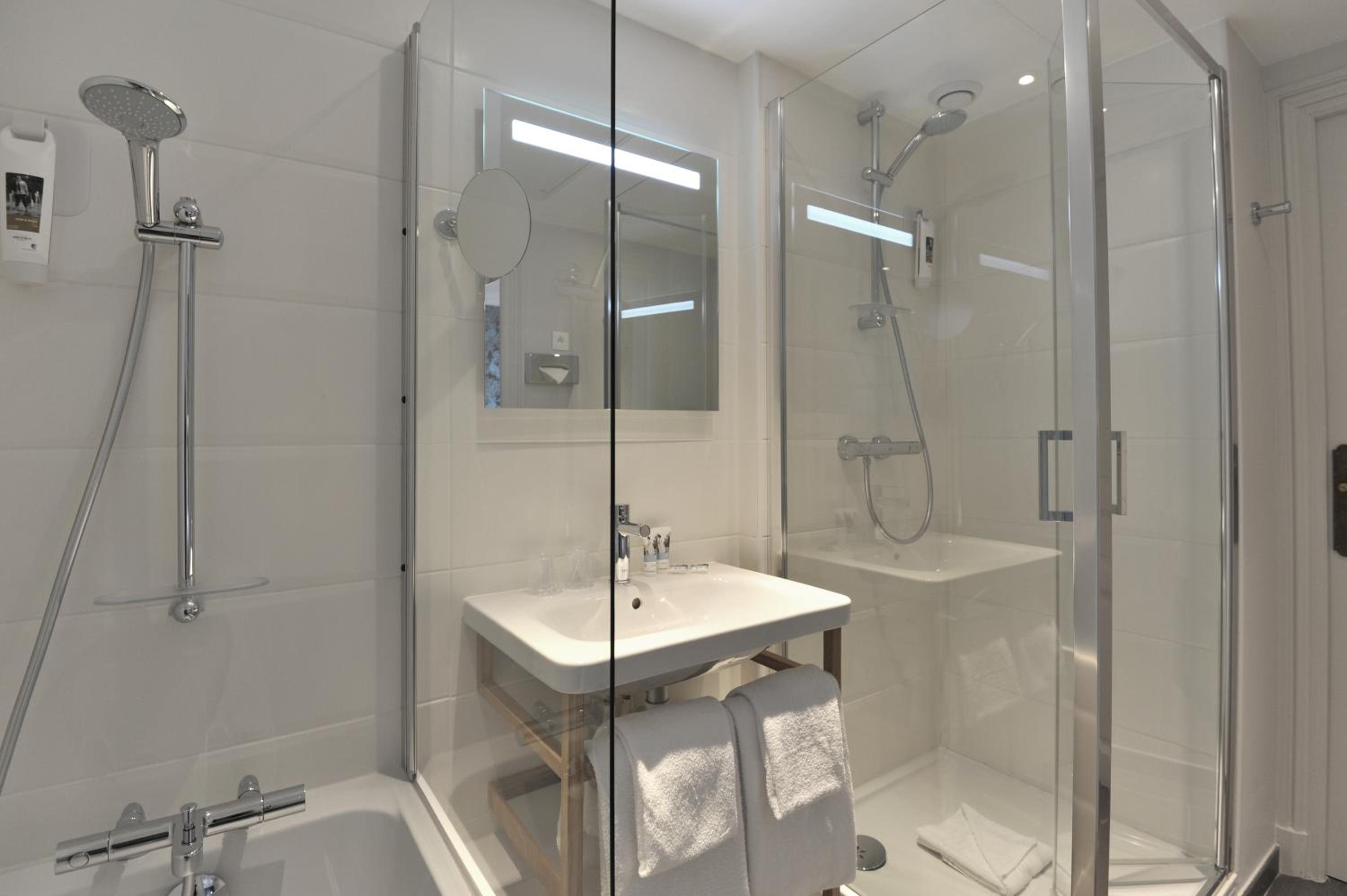 Privilege King Room - Photo 12