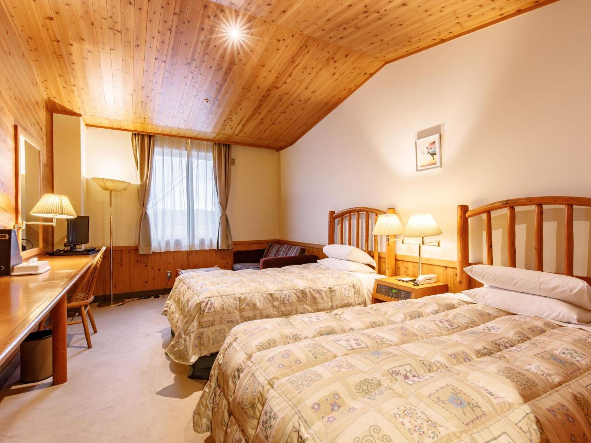 Standard Twin Room - Photo 3