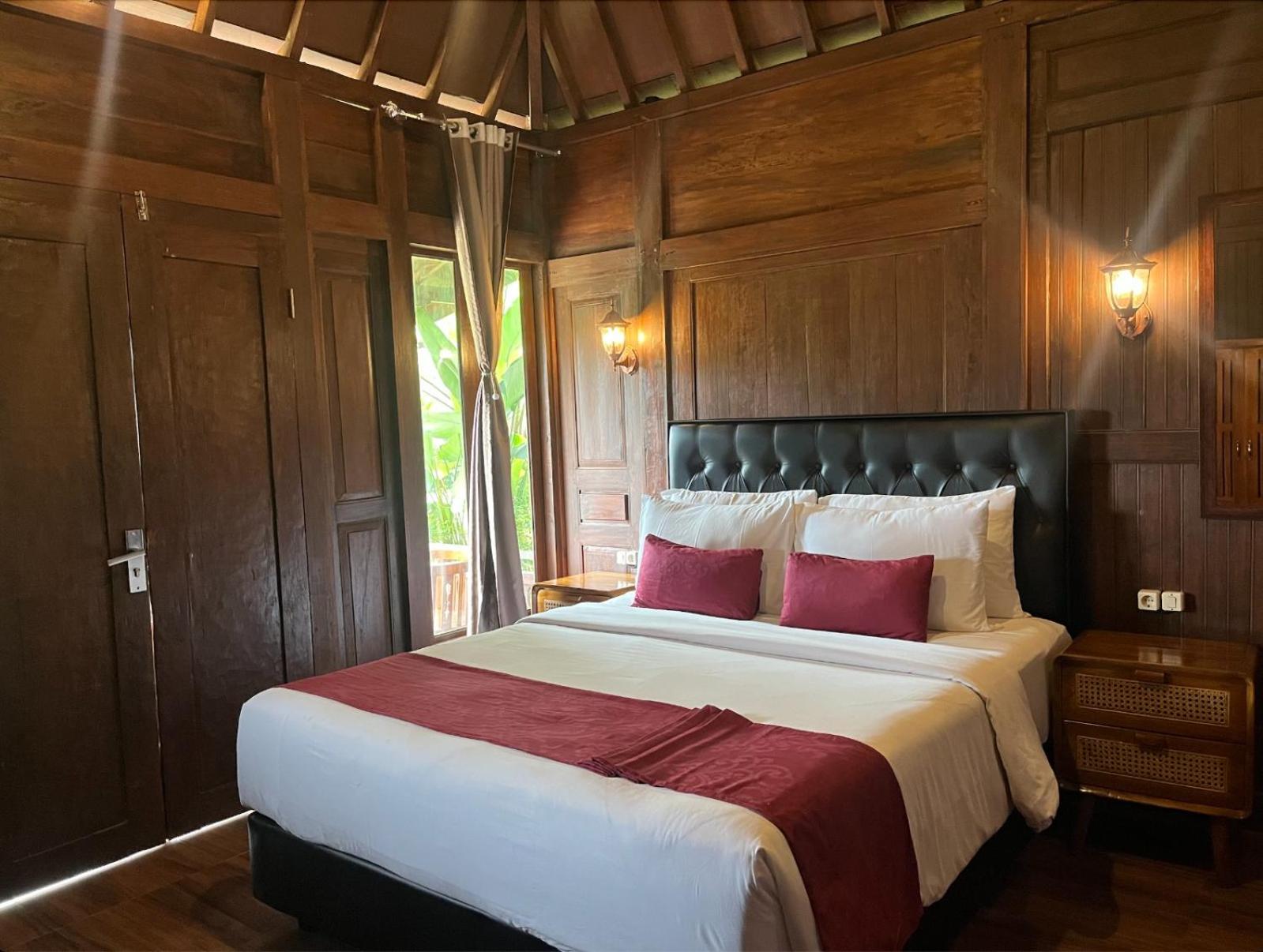Villa with Garden View photo 3