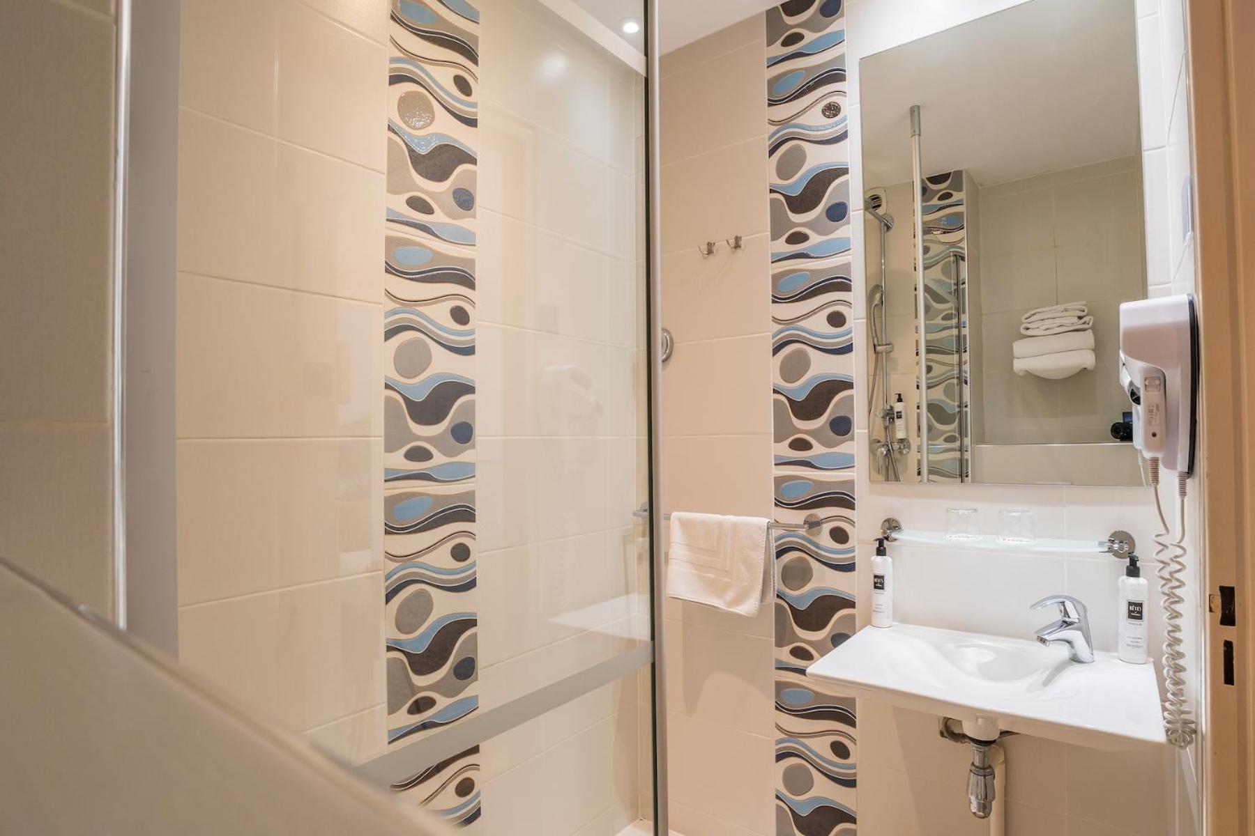 Chambre Double - Tribord - Coin salon photo 3