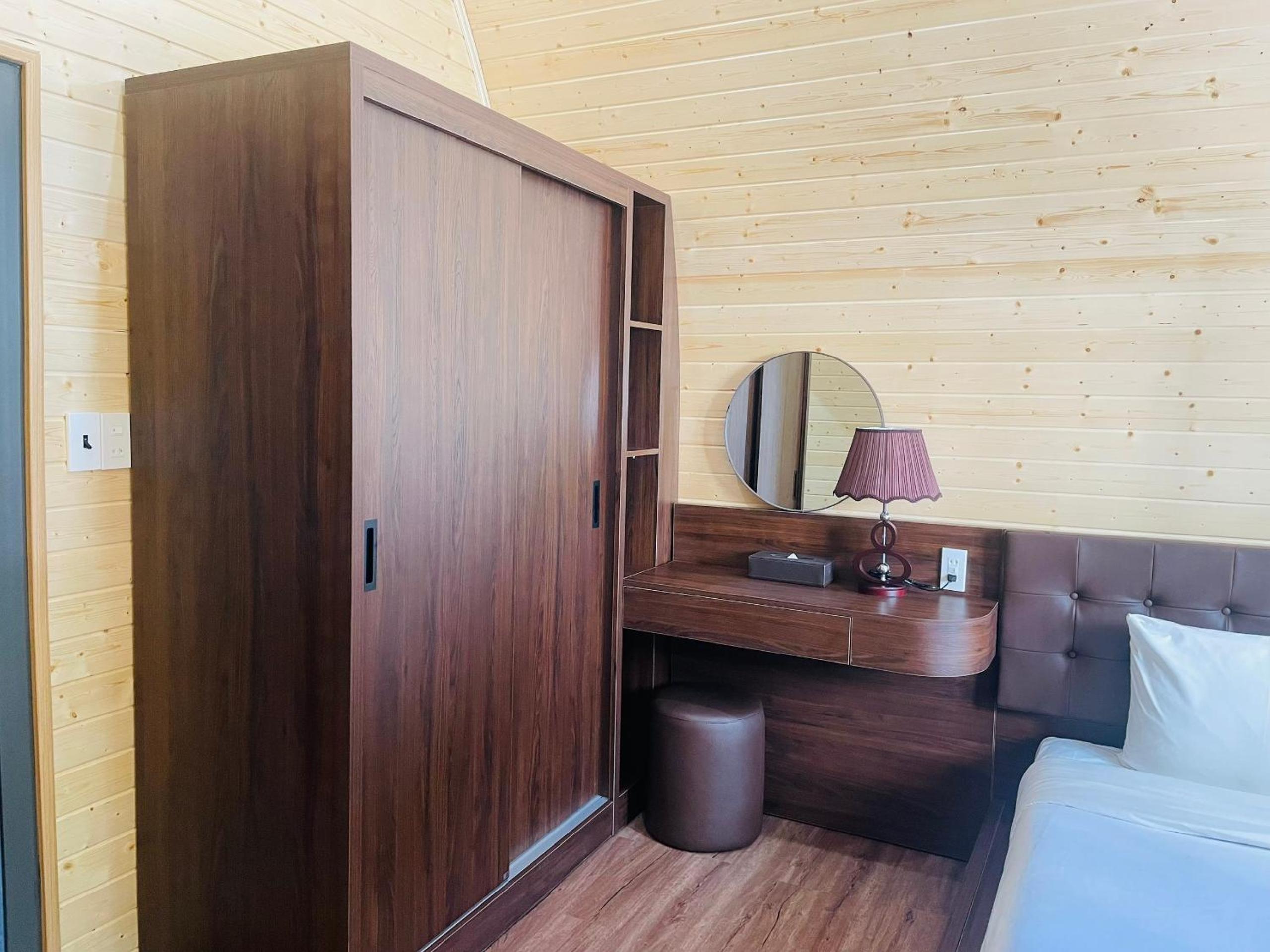 Two-Bedroom Bungalow - Photo 7