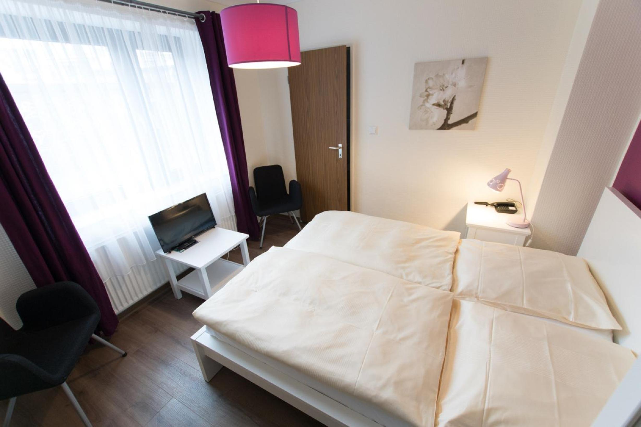 Double Room - Photo 13