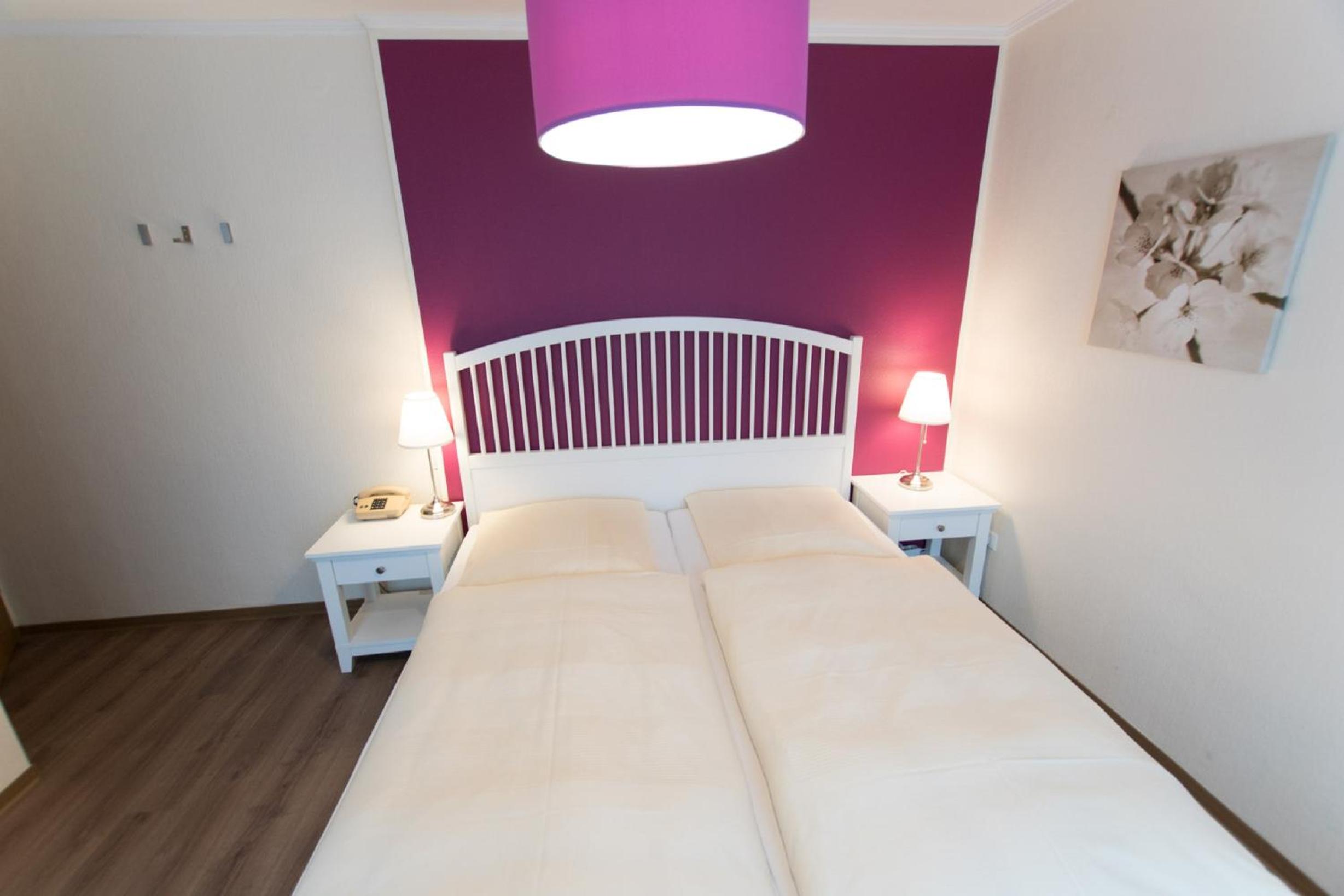 Double Room - Photo 12