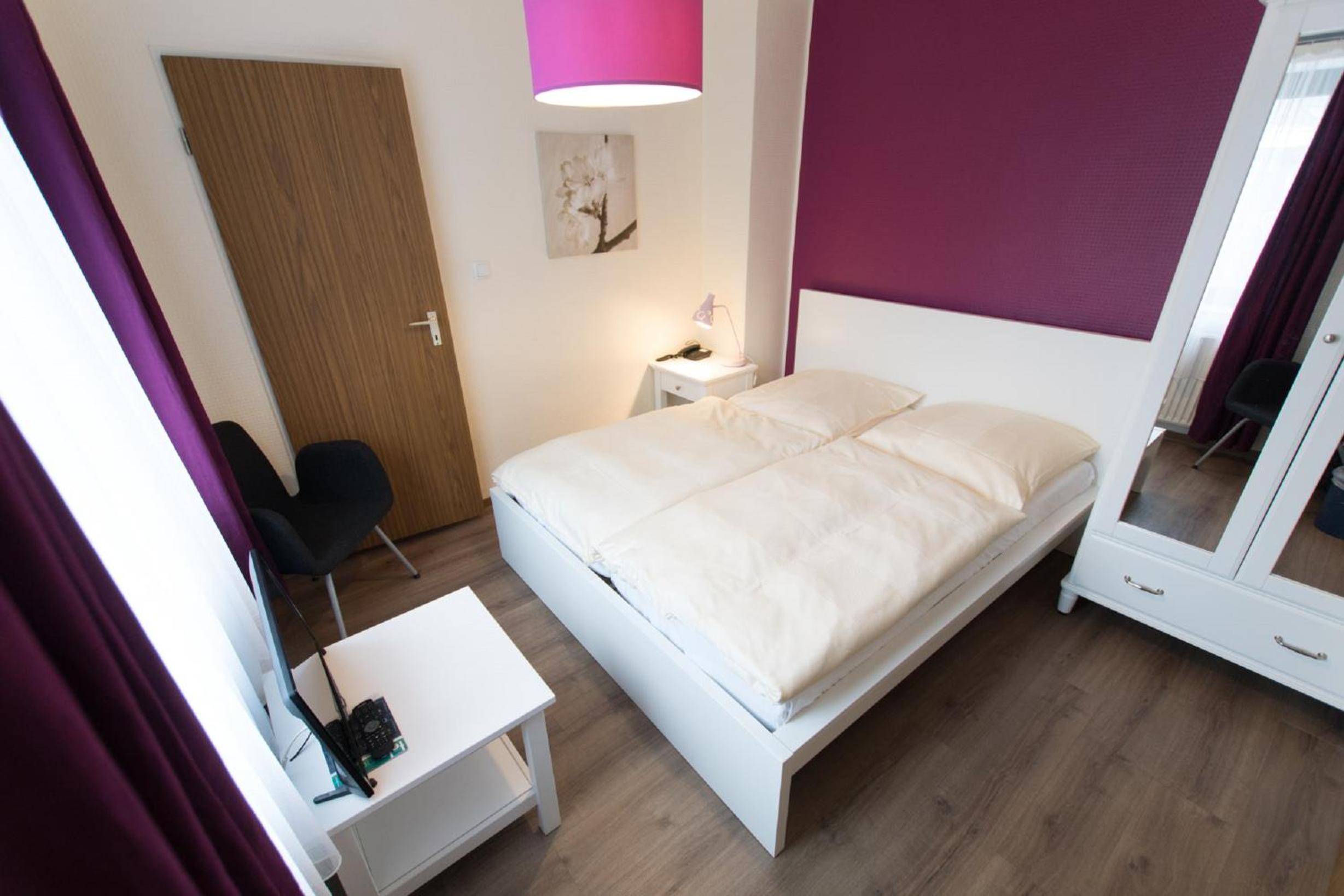Double Room - Photo 3