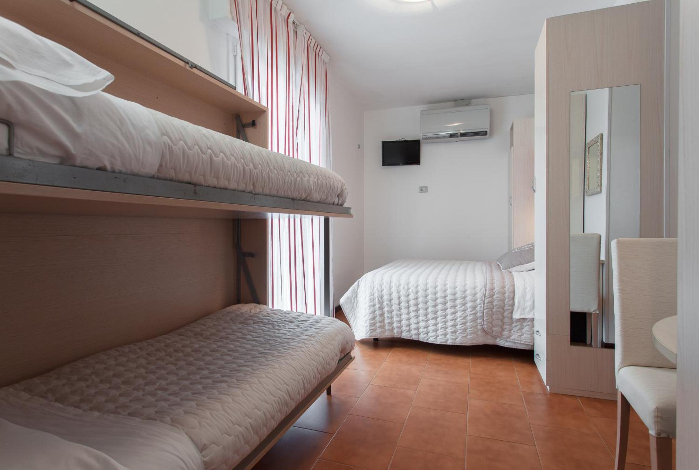 Comfort Quadruple Room photo 1