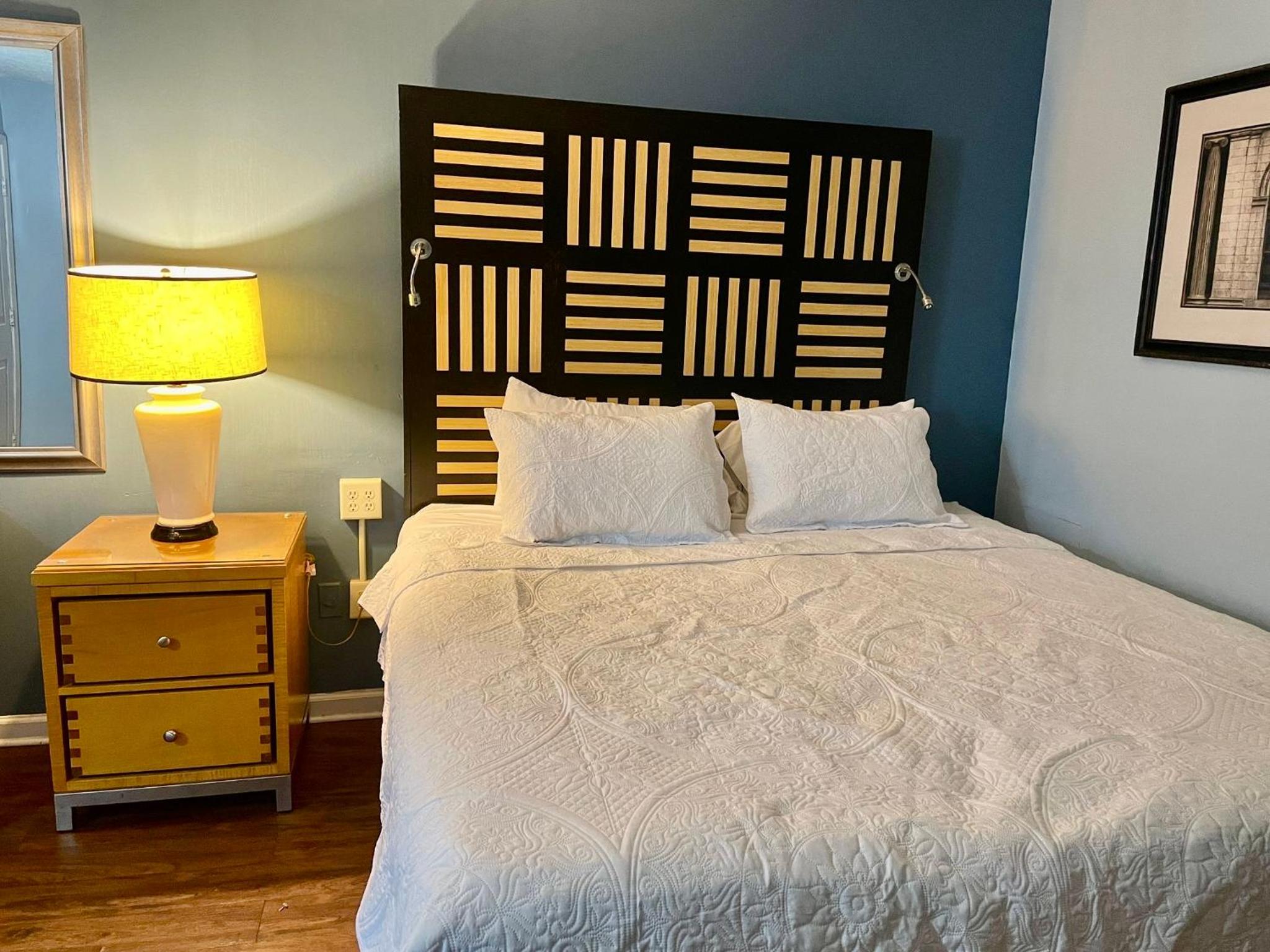 Deluxe King Room - Photo 1