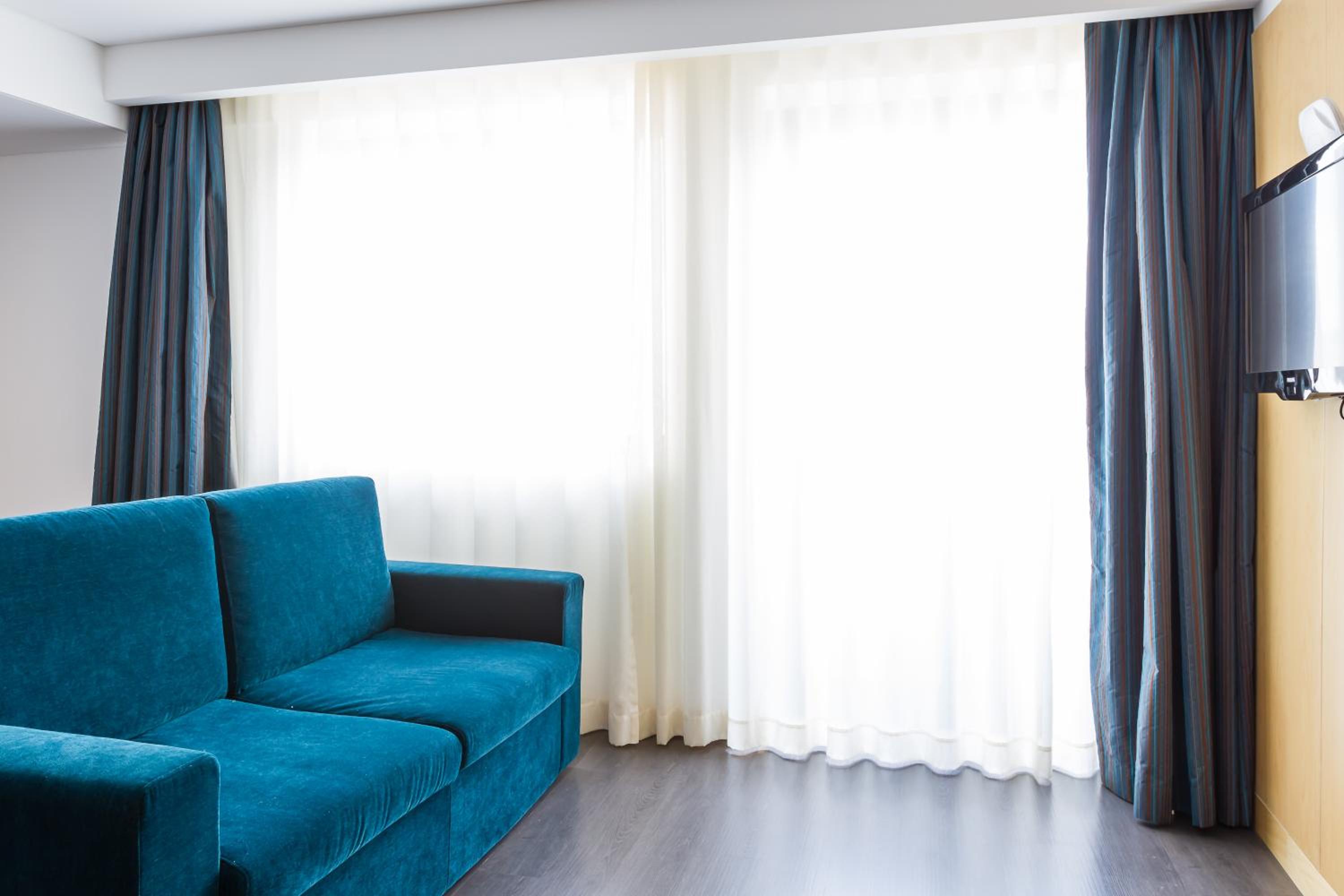 Superior Suite - Photo 3