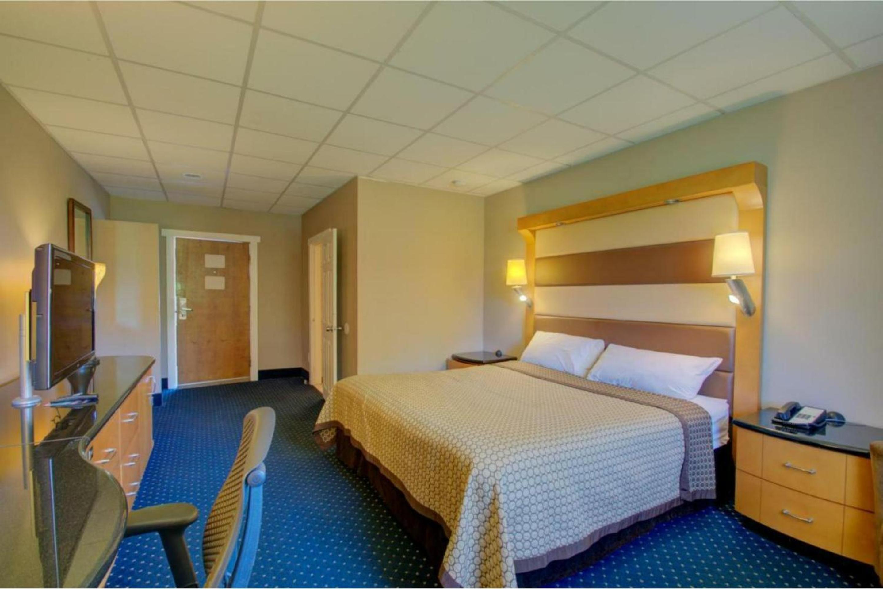 Full Bed Non-Smoking photo 1