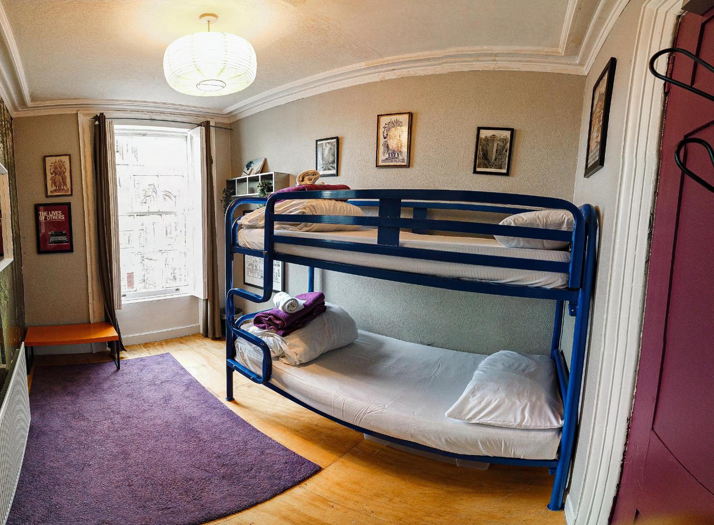 Standard Twin Room with Shared Bathroom photo 1