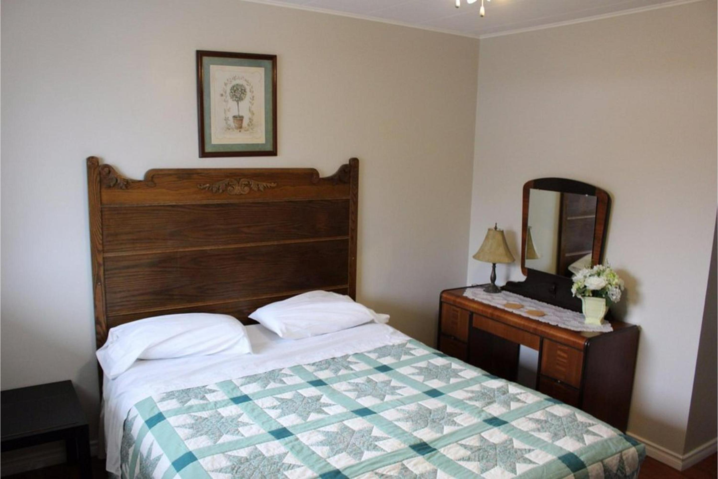 Full Bed with Kitchenette Non-Smoking photo 1